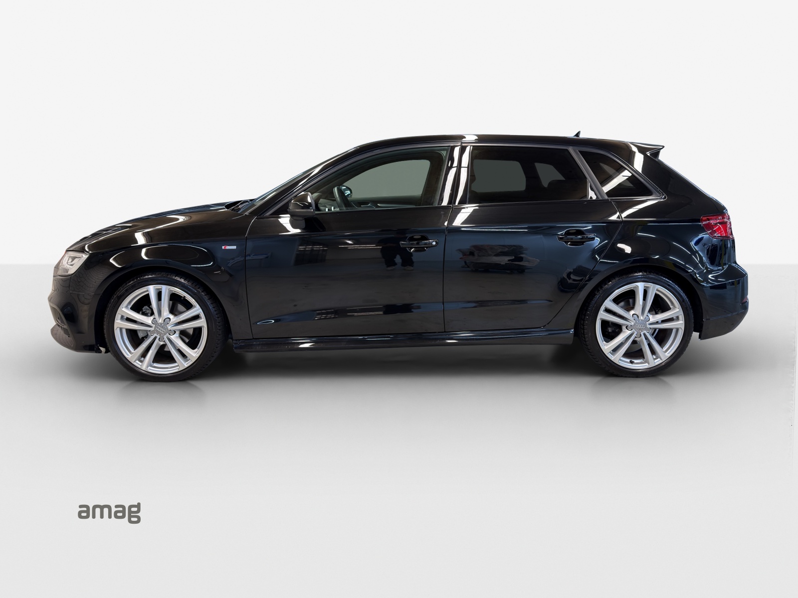 AUDI A3 Sportback 1.5 TFSI S-tronic Sport-image-1