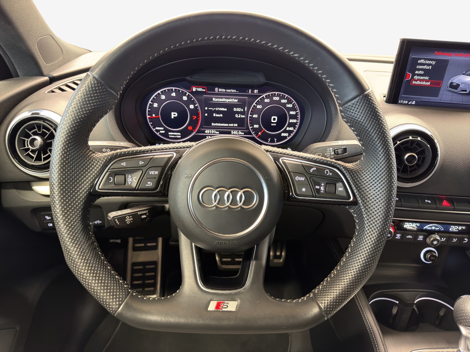 AUDI A3 Sportback 1.5 TFSI S-tronic Sport-image-9