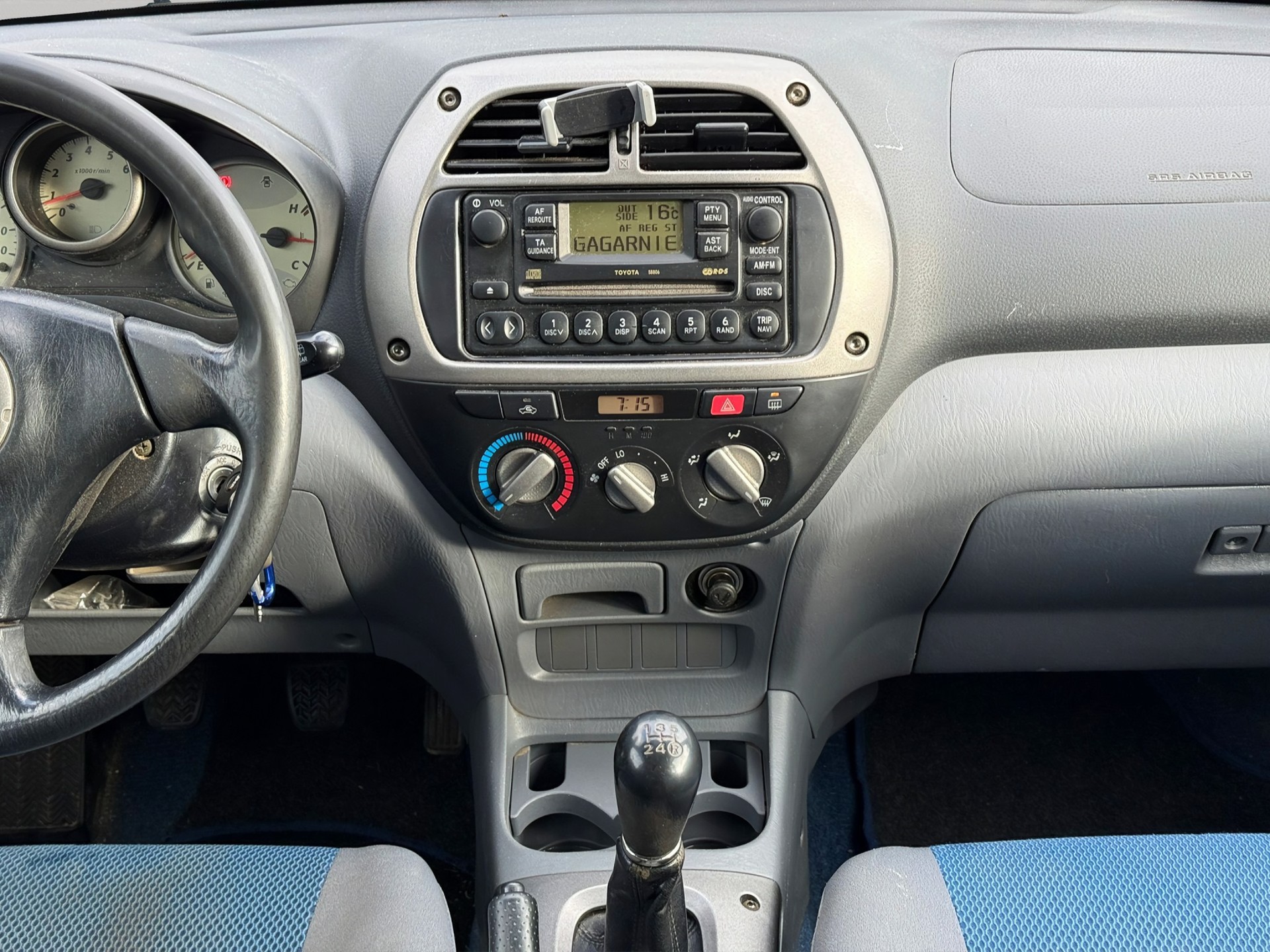 TOYOTA RAV-4 2.0 16V Linea Terra-image-9