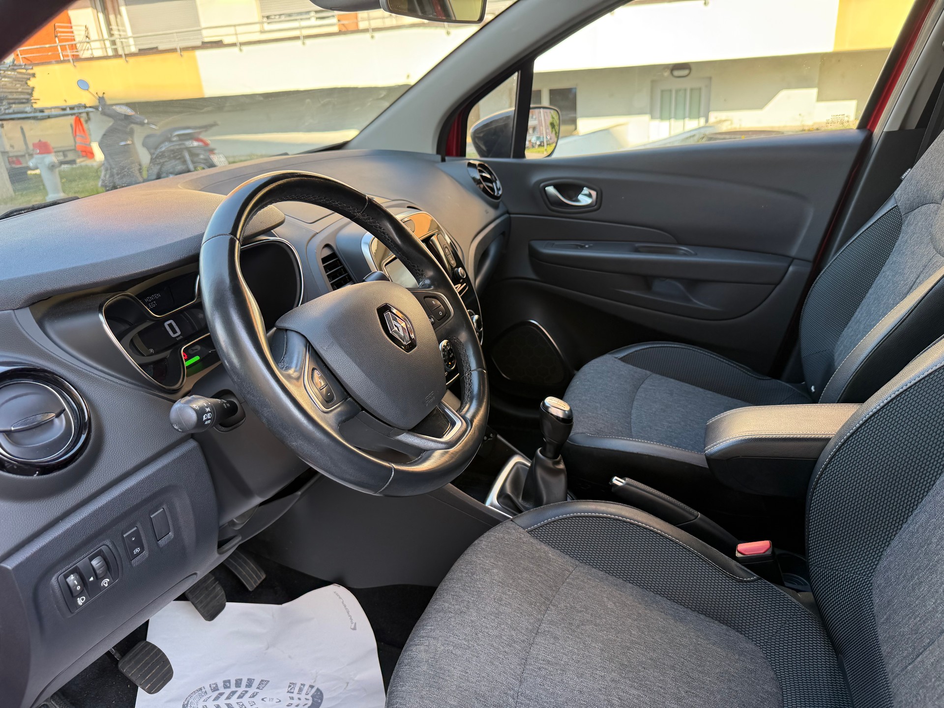 RENAULT Captur 0.9 12V Business Line-image-7