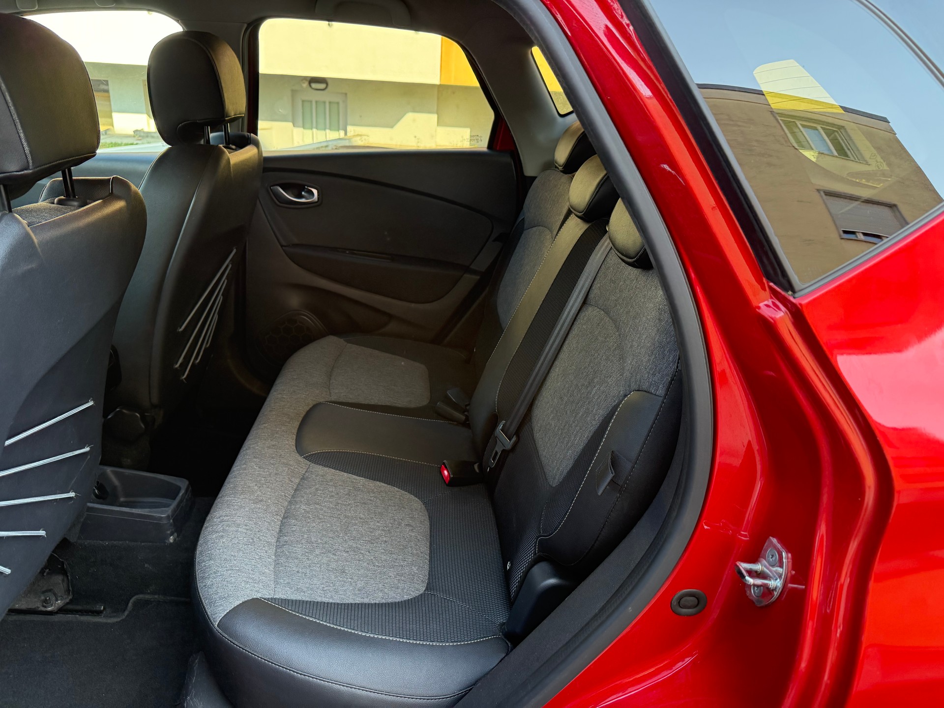 RENAULT Captur 0.9 12V Business Line-image-10