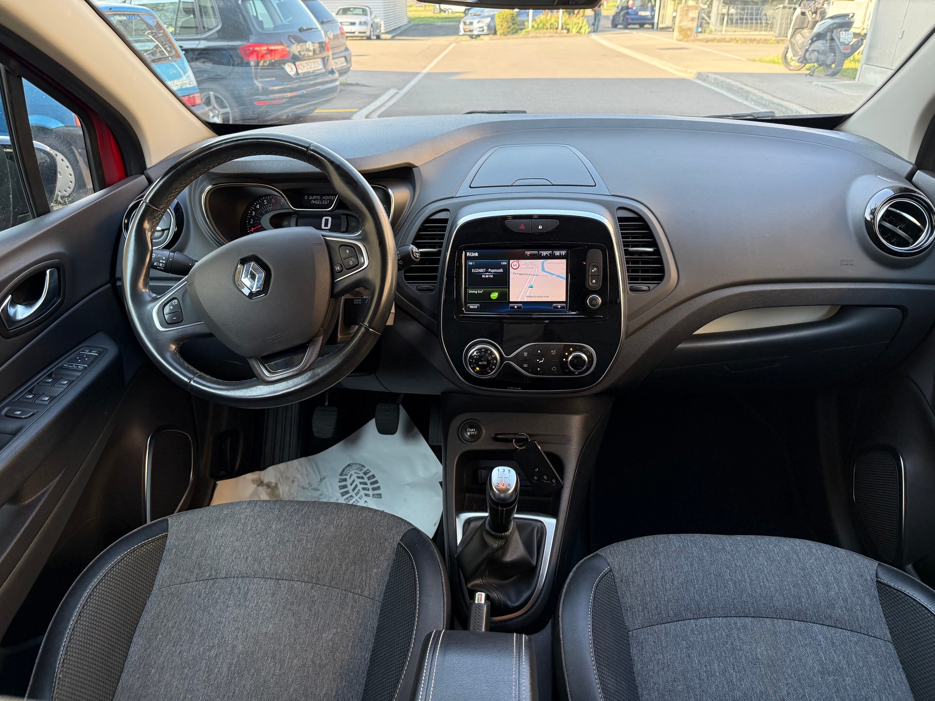 RENAULT Captur 0.9 12V Business Line-image-8