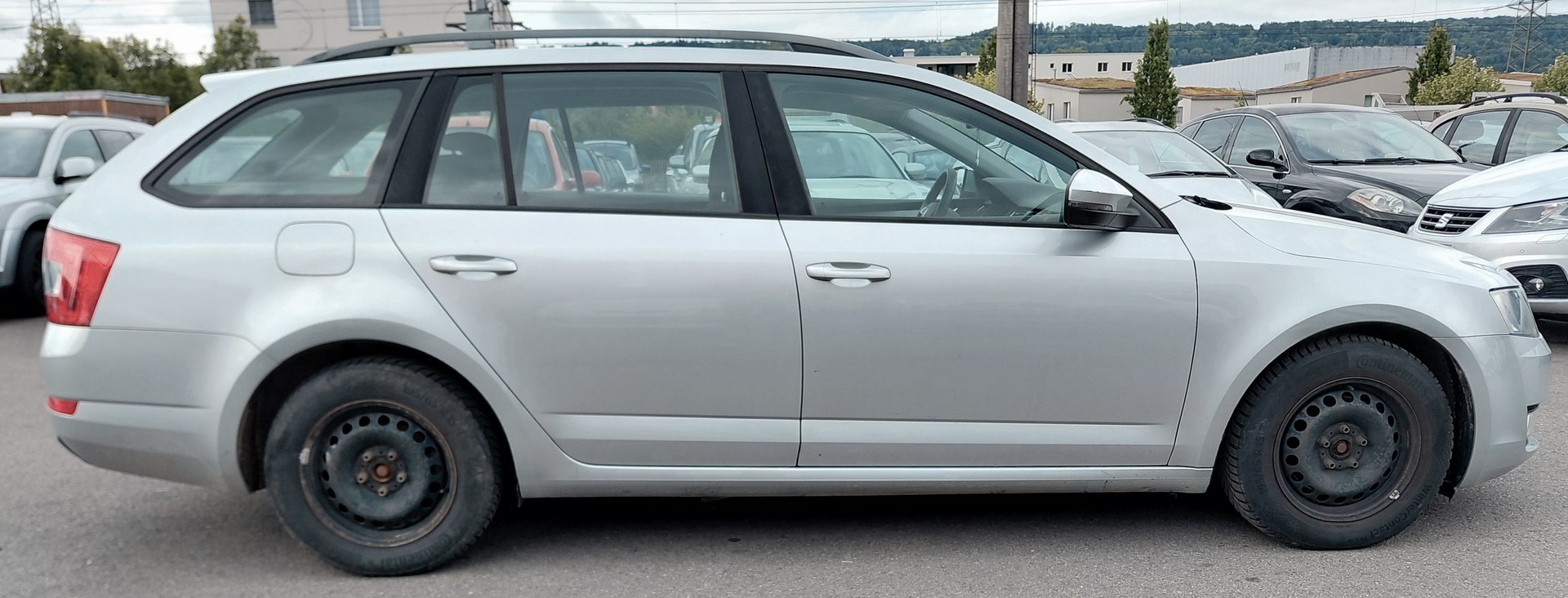 SKODA Octavia Combi 1.6 TDI Fresh 4x4-image-5