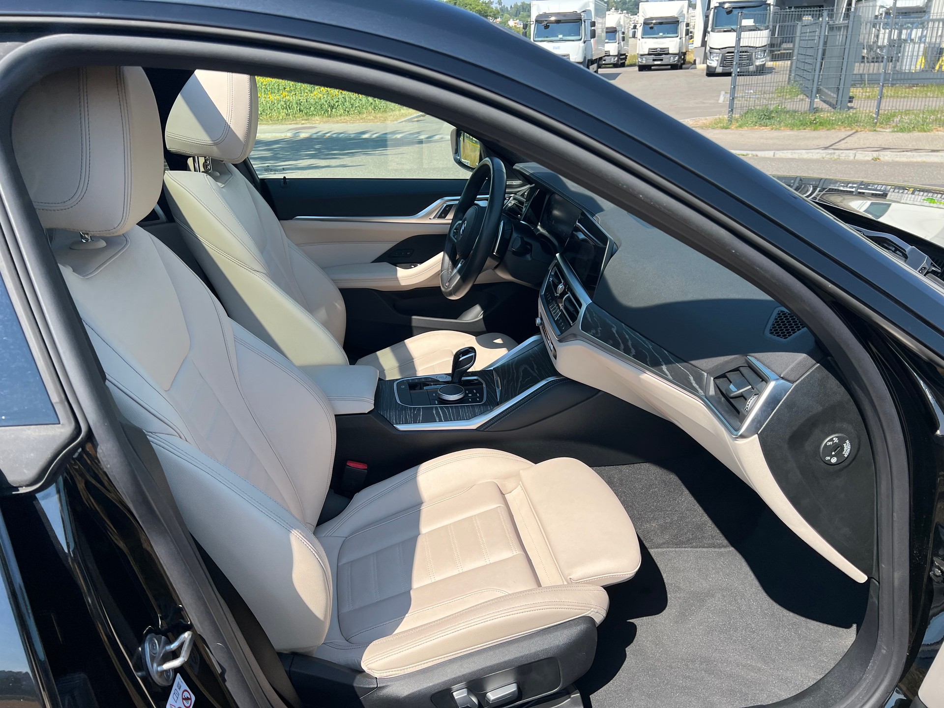 BMW M440i xDrive 48V Gran Coupé Steptronic- 360°-Kamera-image-27