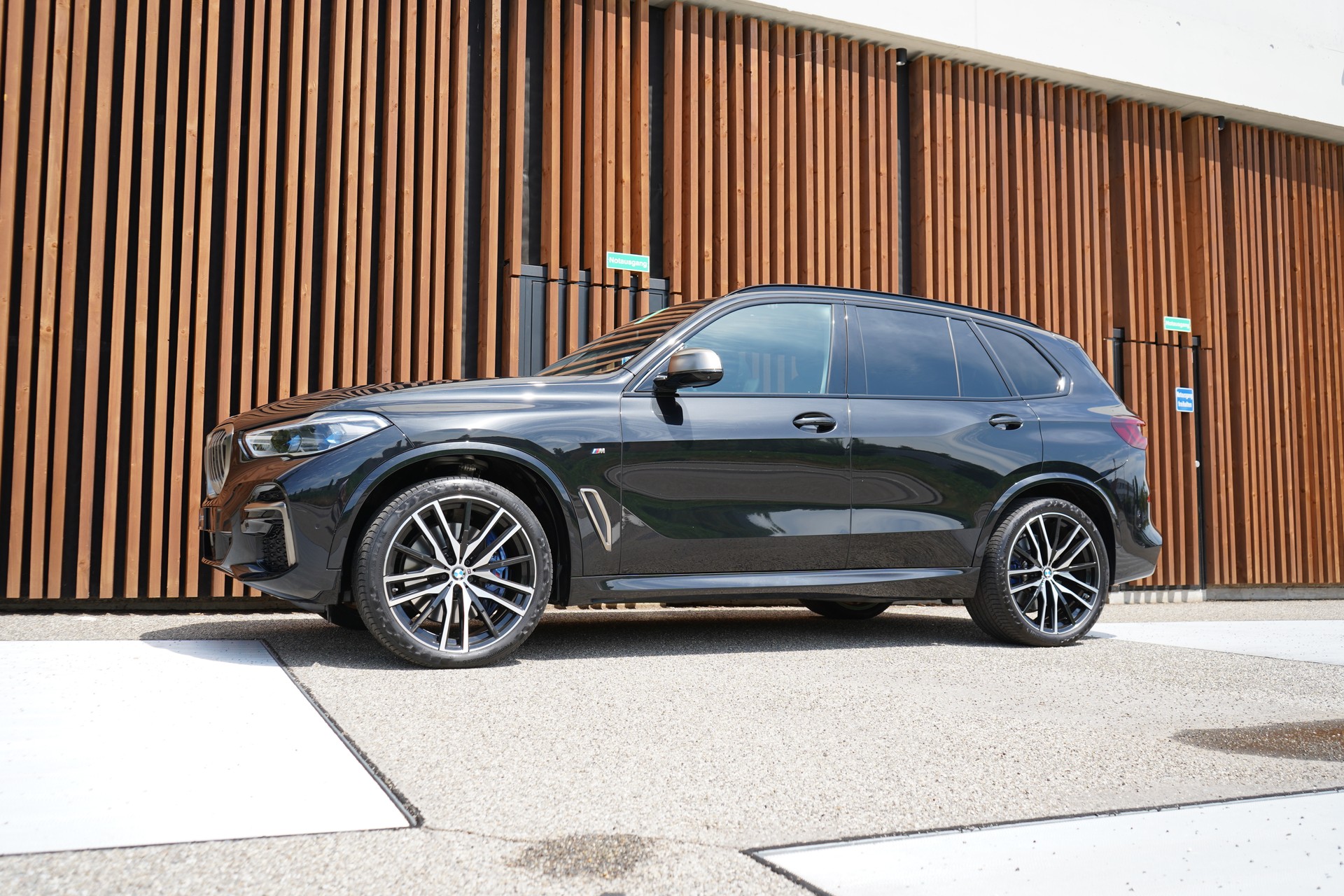 BMW X5 xDRIVE M50i BLACK STEPTRONIC l 530 PS-image-7
