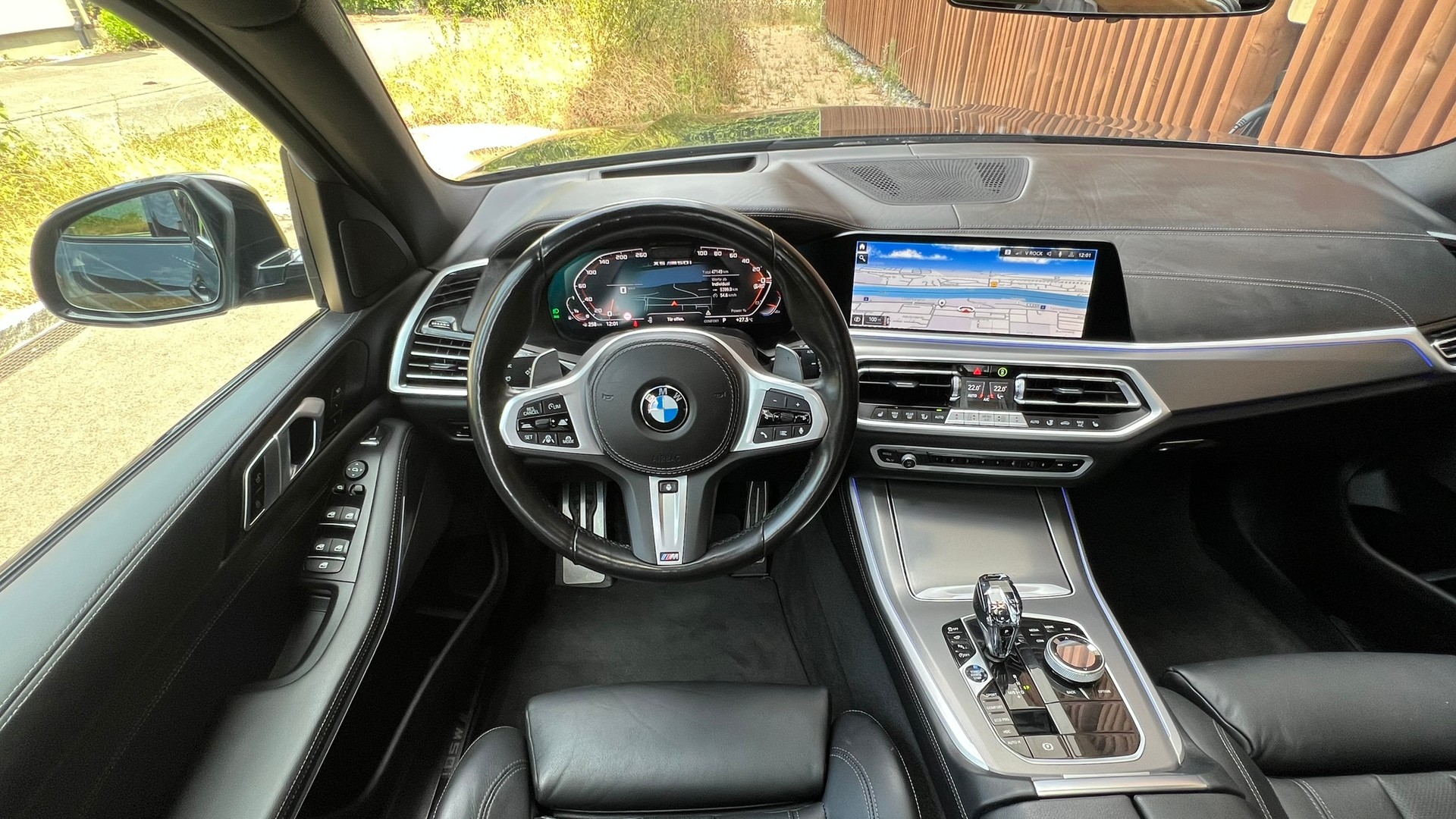 BMW X5 xDRIVE M50i BLACK STEPTRONIC l 530 PS-image-20