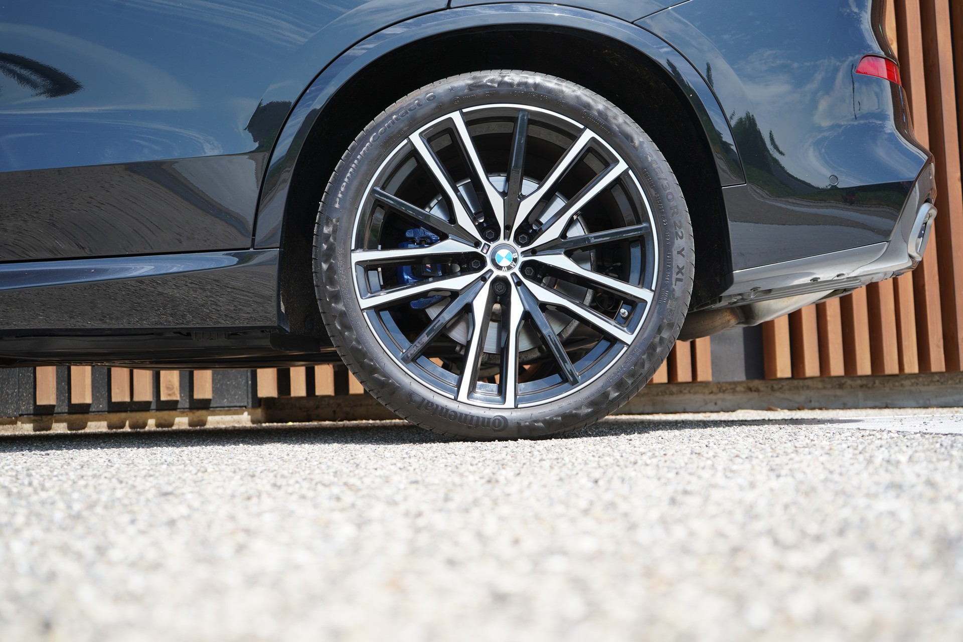 BMW X5 xDRIVE M50i BLACK STEPTRONIC l 530 PS-image-12