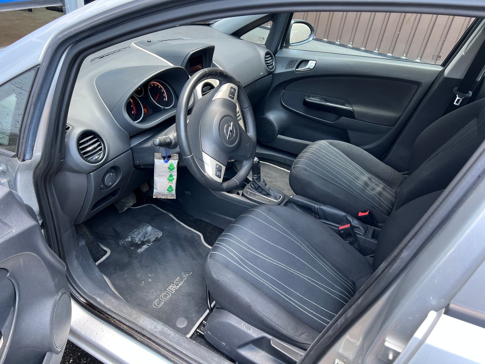OPEL Corsa 1.4 TP Enjoy-image-4