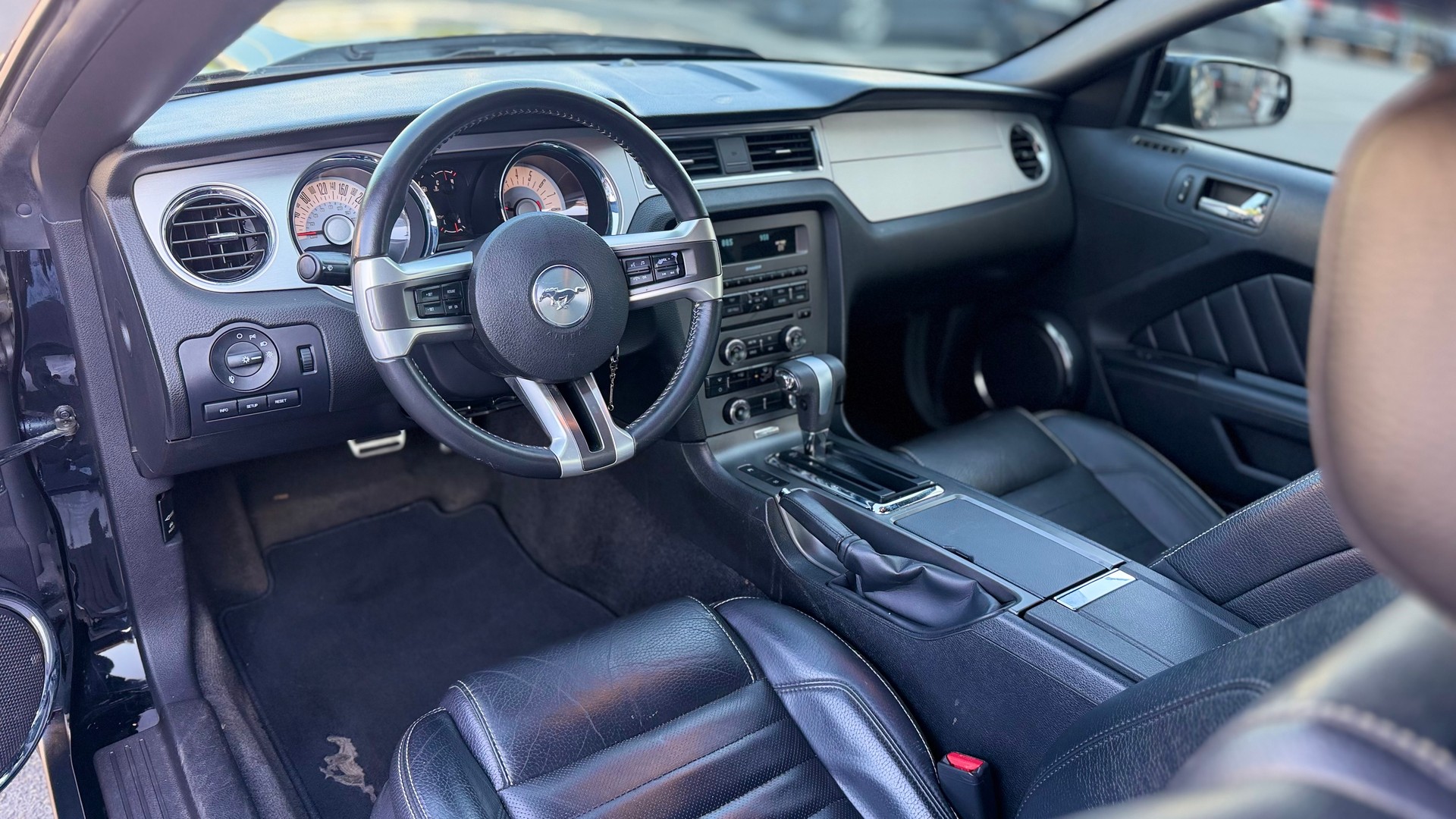 FORD MUSTANG-image-9