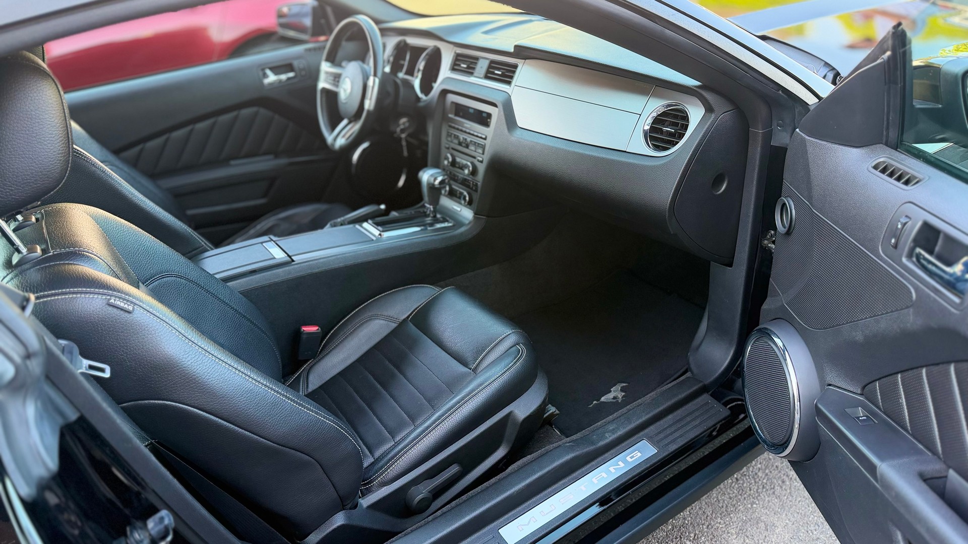 FORD MUSTANG-image-5