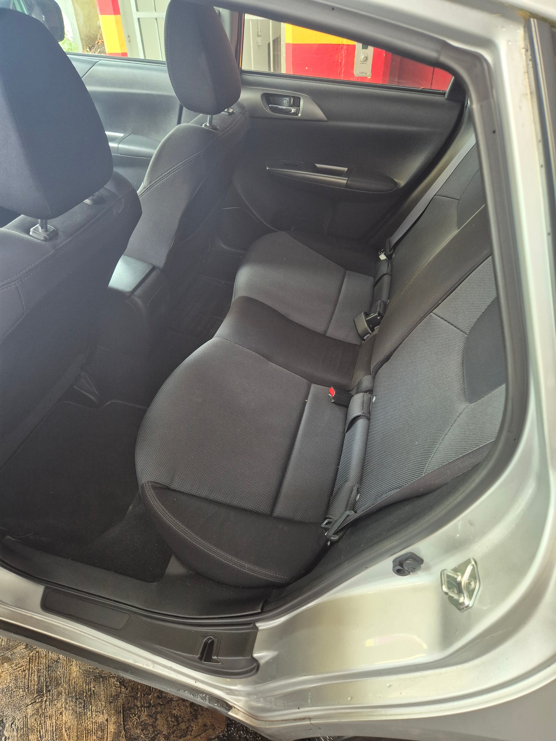 SUBARU Impreza 2.0R Swiss Automatic-image-5