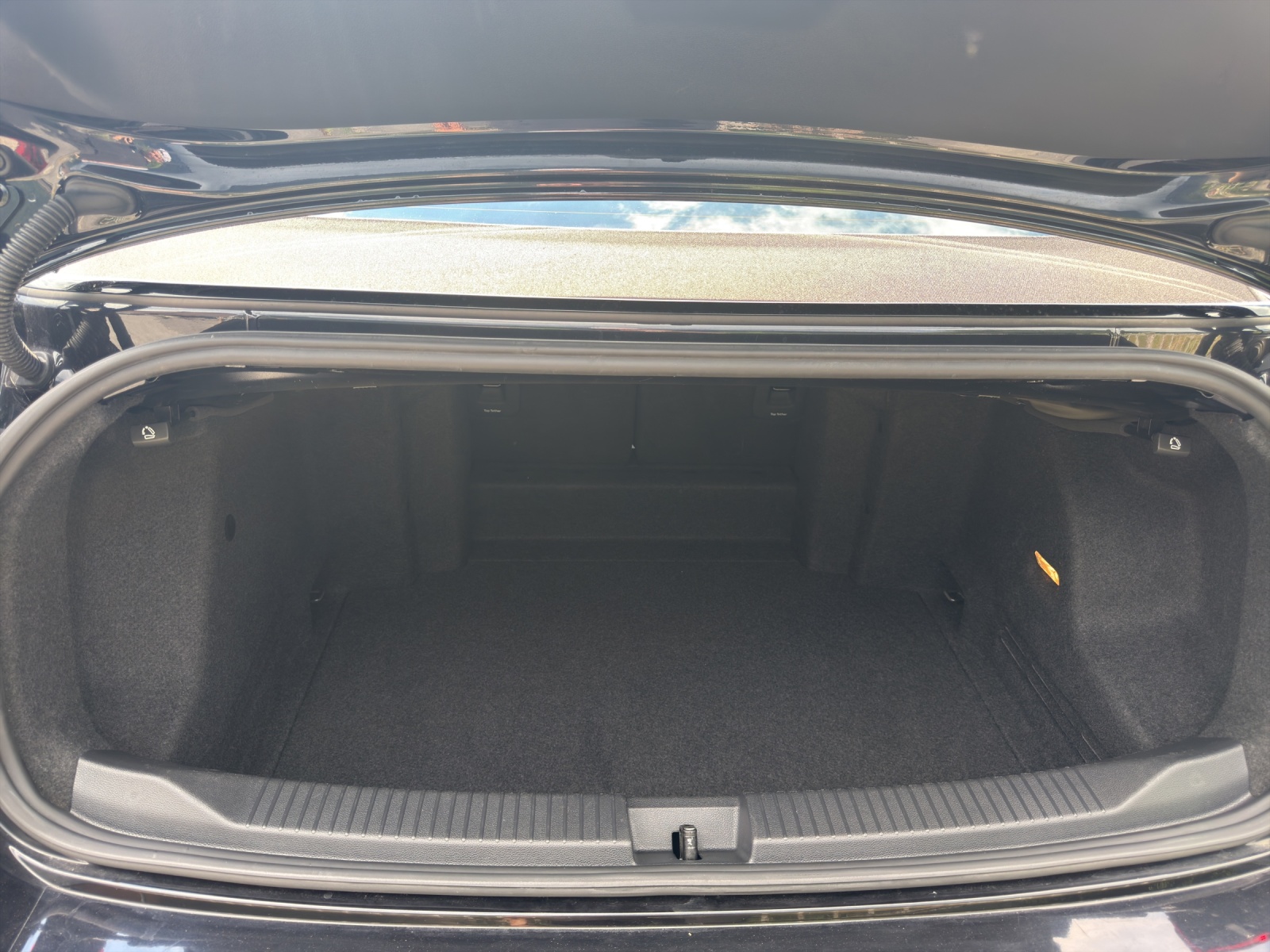 VW T-Roc Cabriolet 1.5 TSI EVO R-Line DSG-image-9