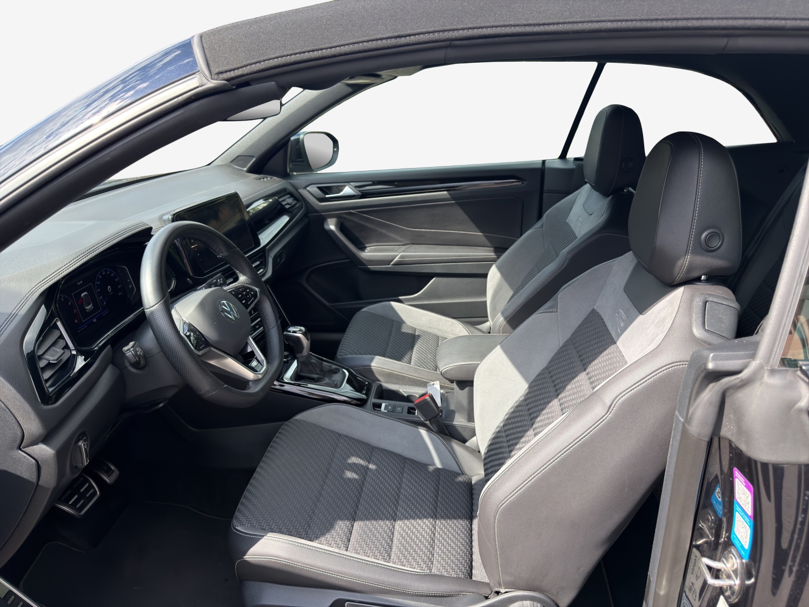 VW T-Roc Cabriolet 1.5 TSI EVO R-Line DSG-image-4
