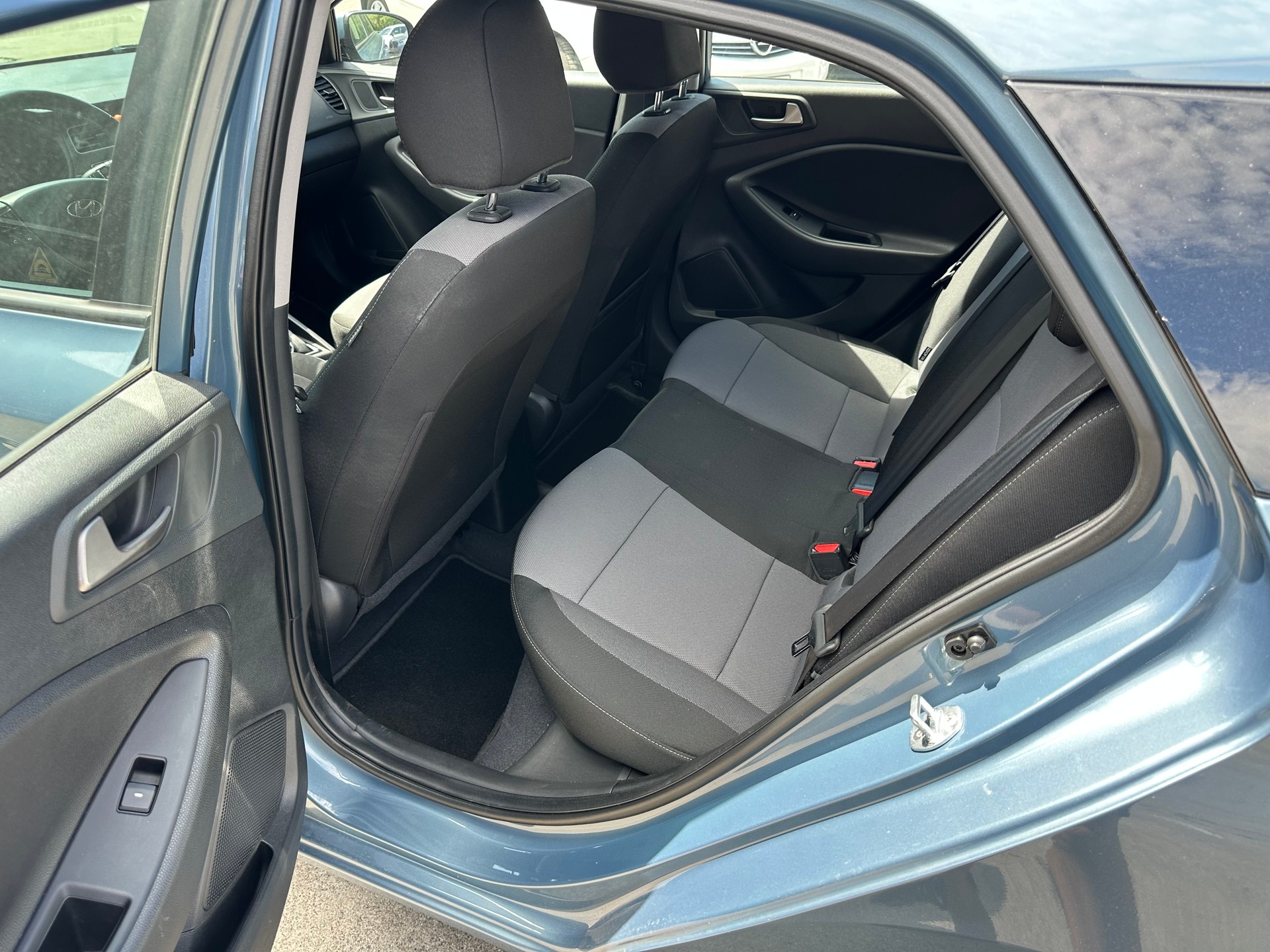 HYUNDAI i20 1.0 T-GDi Amplia DCT-image-12