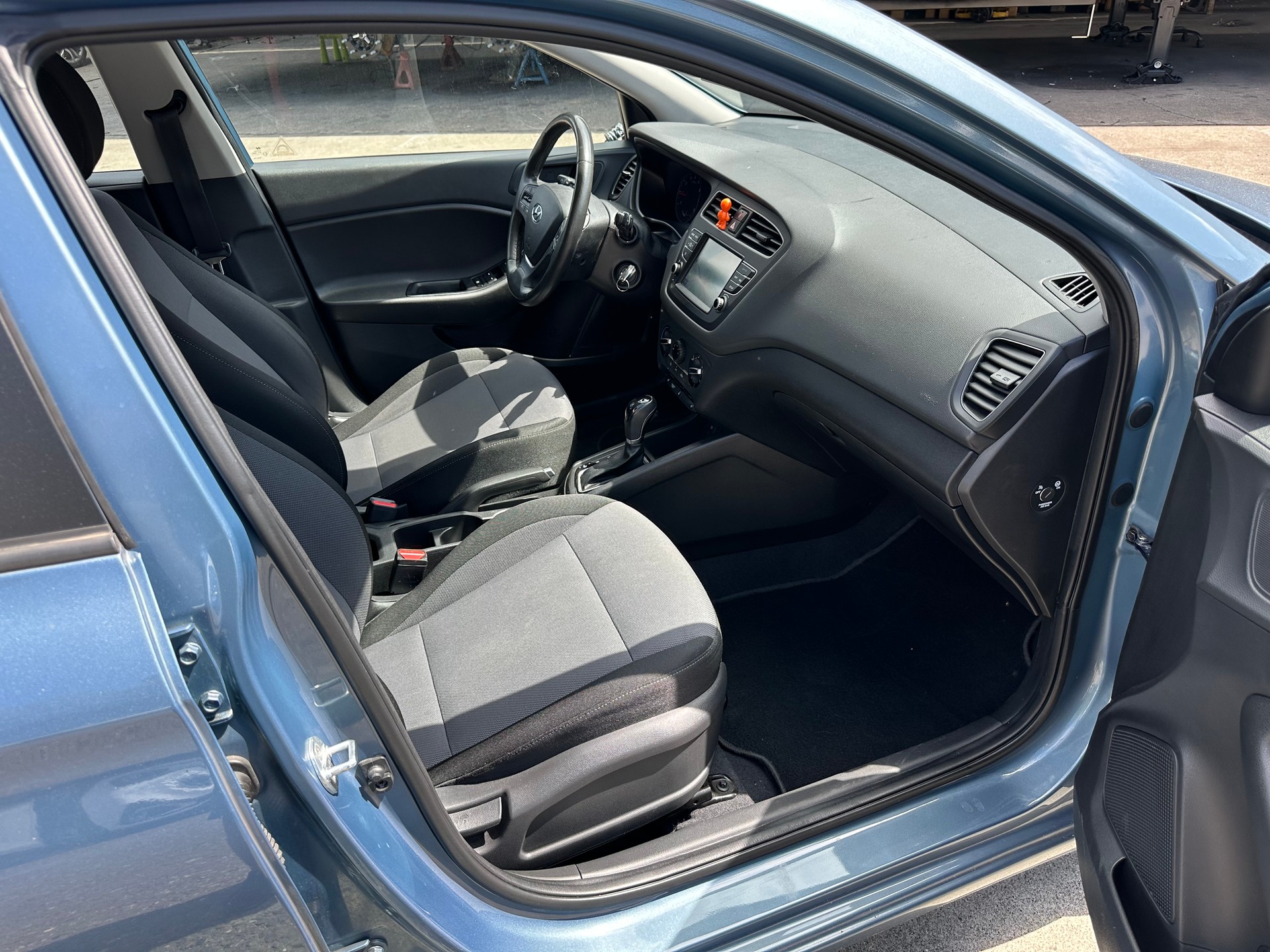 HYUNDAI i20 1.0 T-GDi Amplia DCT-image-11