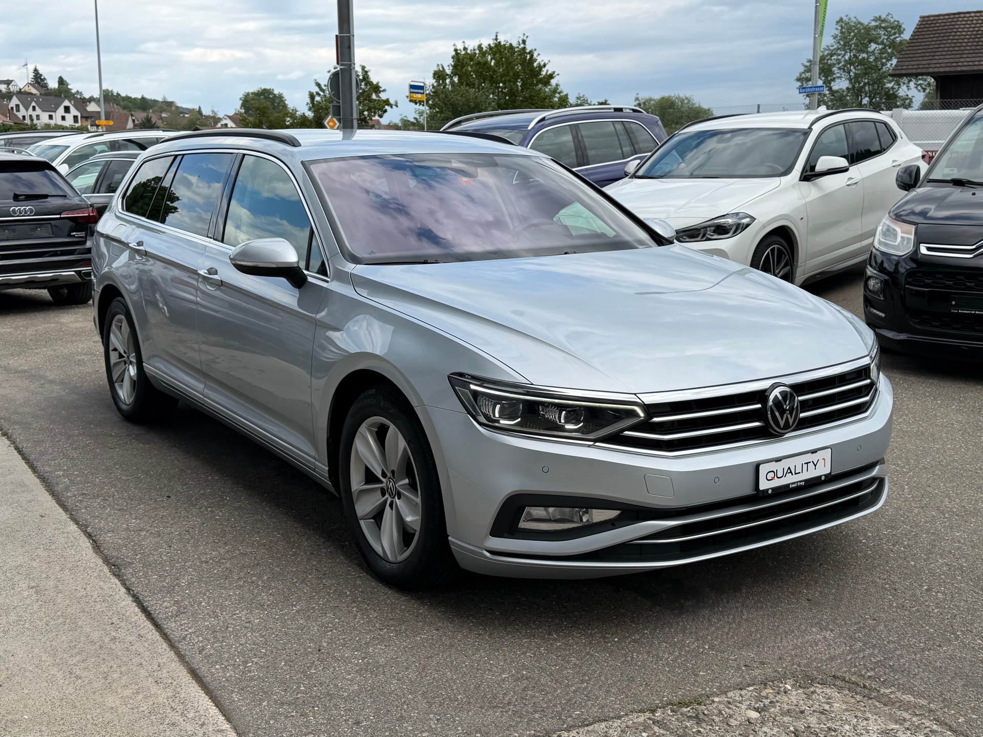 VW Passat 2.0 TDI BMT Business 4Motion DSG-image-2