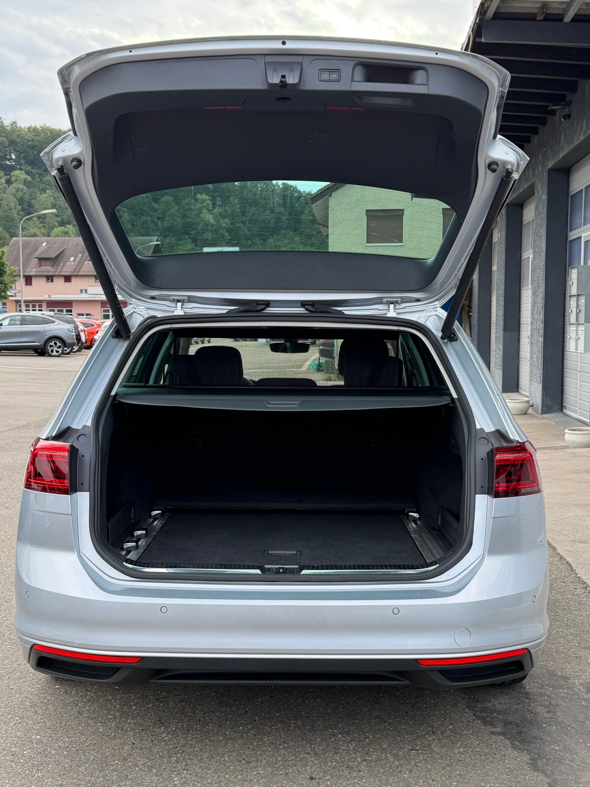 VW Passat 2.0 TDI BMT Business 4Motion DSG-image-7