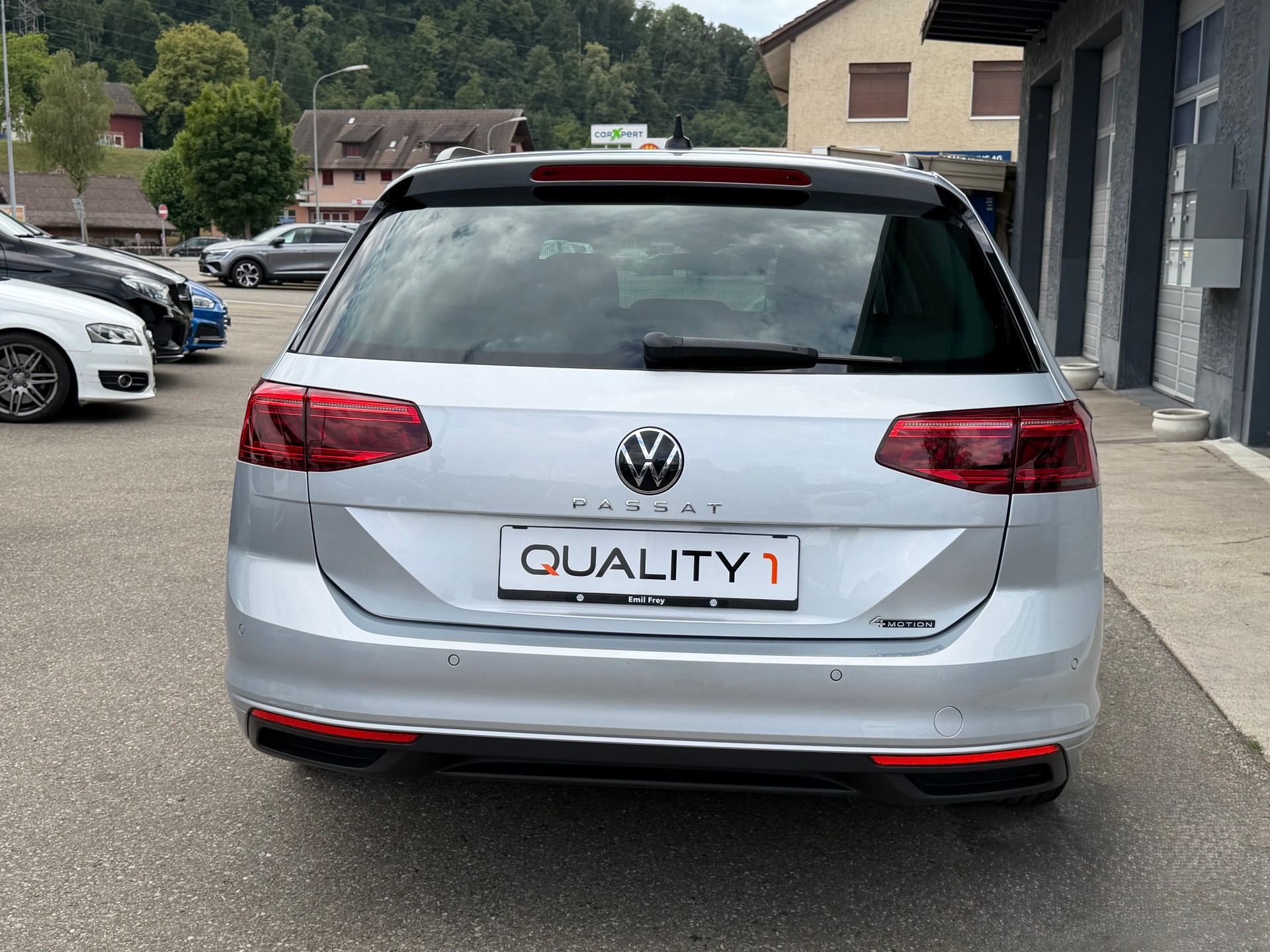 VW Passat 2.0 TDI BMT Business 4Motion DSG-image-6