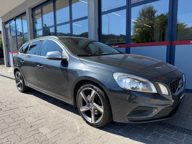 VOLVO V60 D5 AWD R-Design Geartronic-image-0