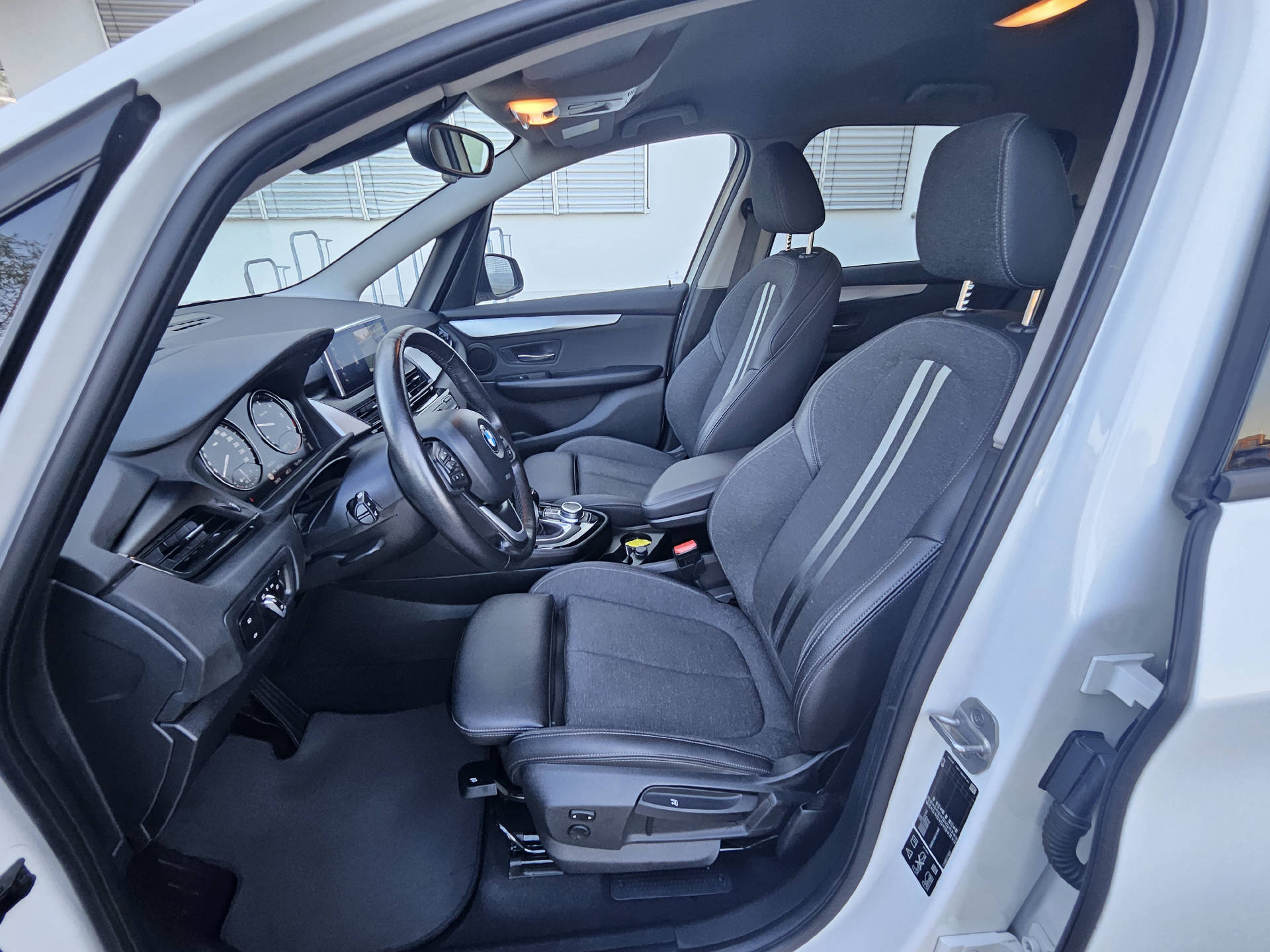 BMW 220xd Gran Tourer * Frisch ab MFK * Head-Up Display * Rückfahrkamera * Navi * Sitzheizung *-image-16