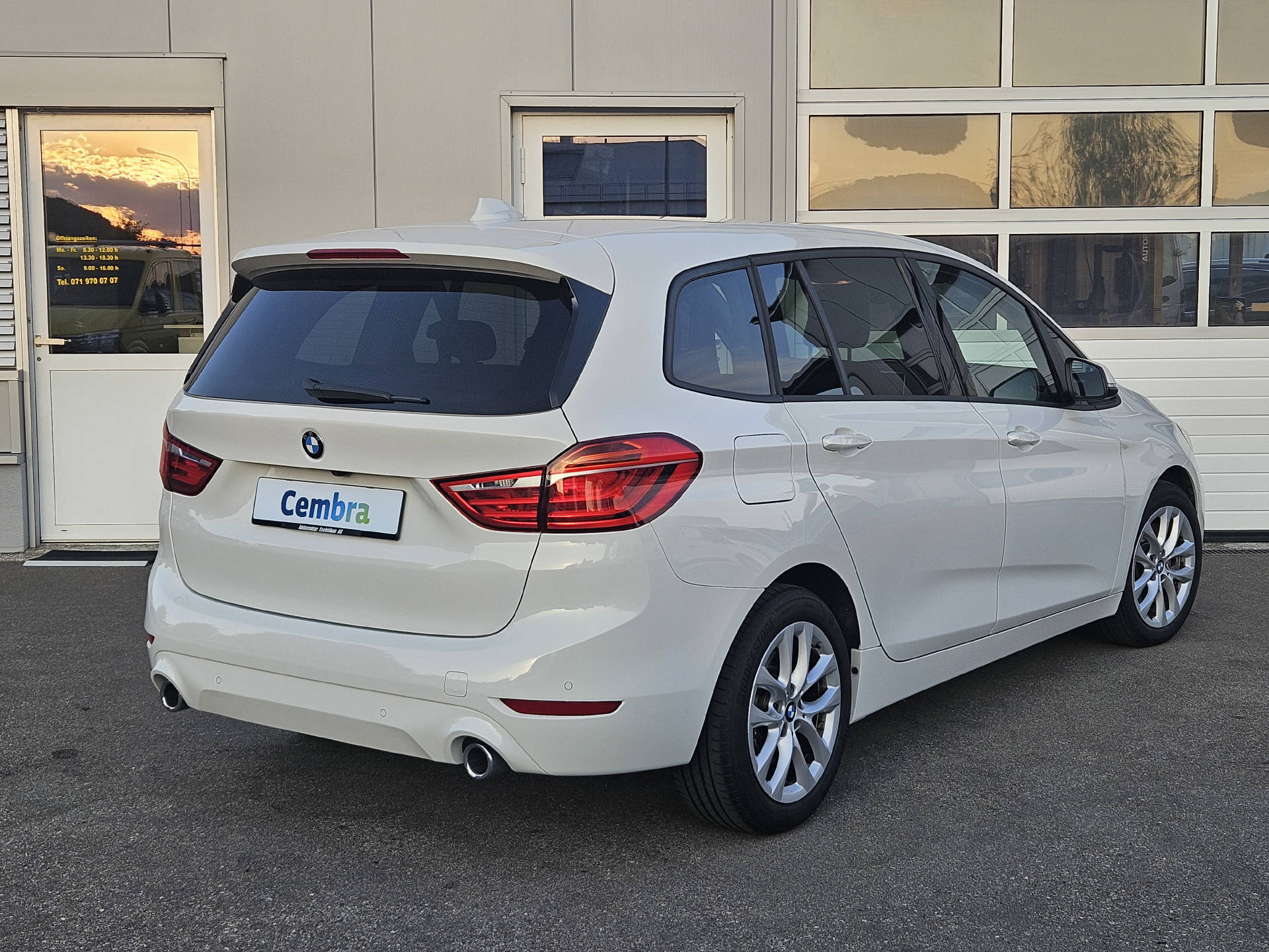 BMW 220xd Gran Tourer * Frisch ab MFK * Head-Up Display * Rückfahrkamera * Navi * Sitzheizung *-image-5