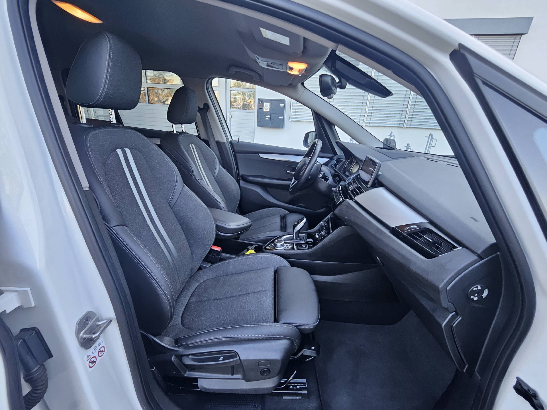 BMW 220xd Gran Tourer * Frisch ab MFK * Head-Up Display * Rückfahrkamera * Navi * Sitzheizung *-image-19