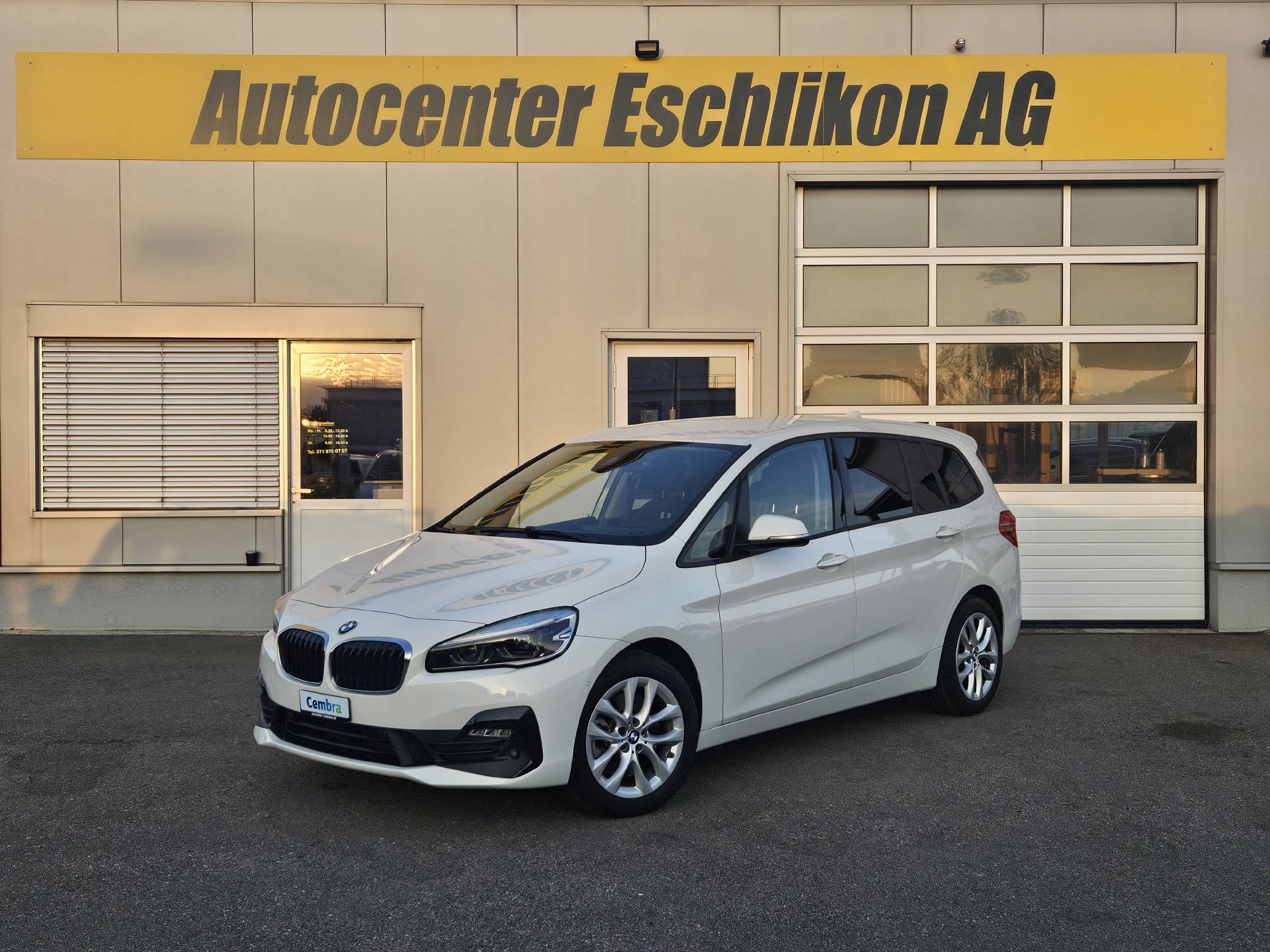 BMW 220xd Gran Tourer * Frisch ab MFK * Head-Up Display * Rückfahrkamera * Navi * Sitzheizung *-showroom-element-1
