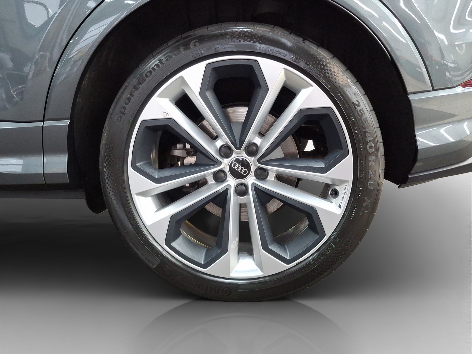 AUDI Q3 45 TFSI S line quattro S-tronic-image-13
