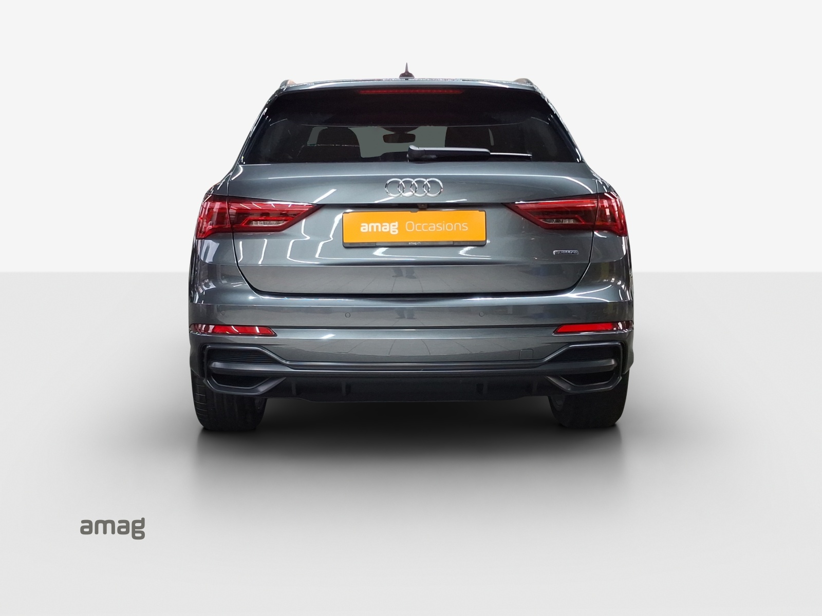 AUDI Q3 45 TFSI S line quattro S-tronic-image-3
