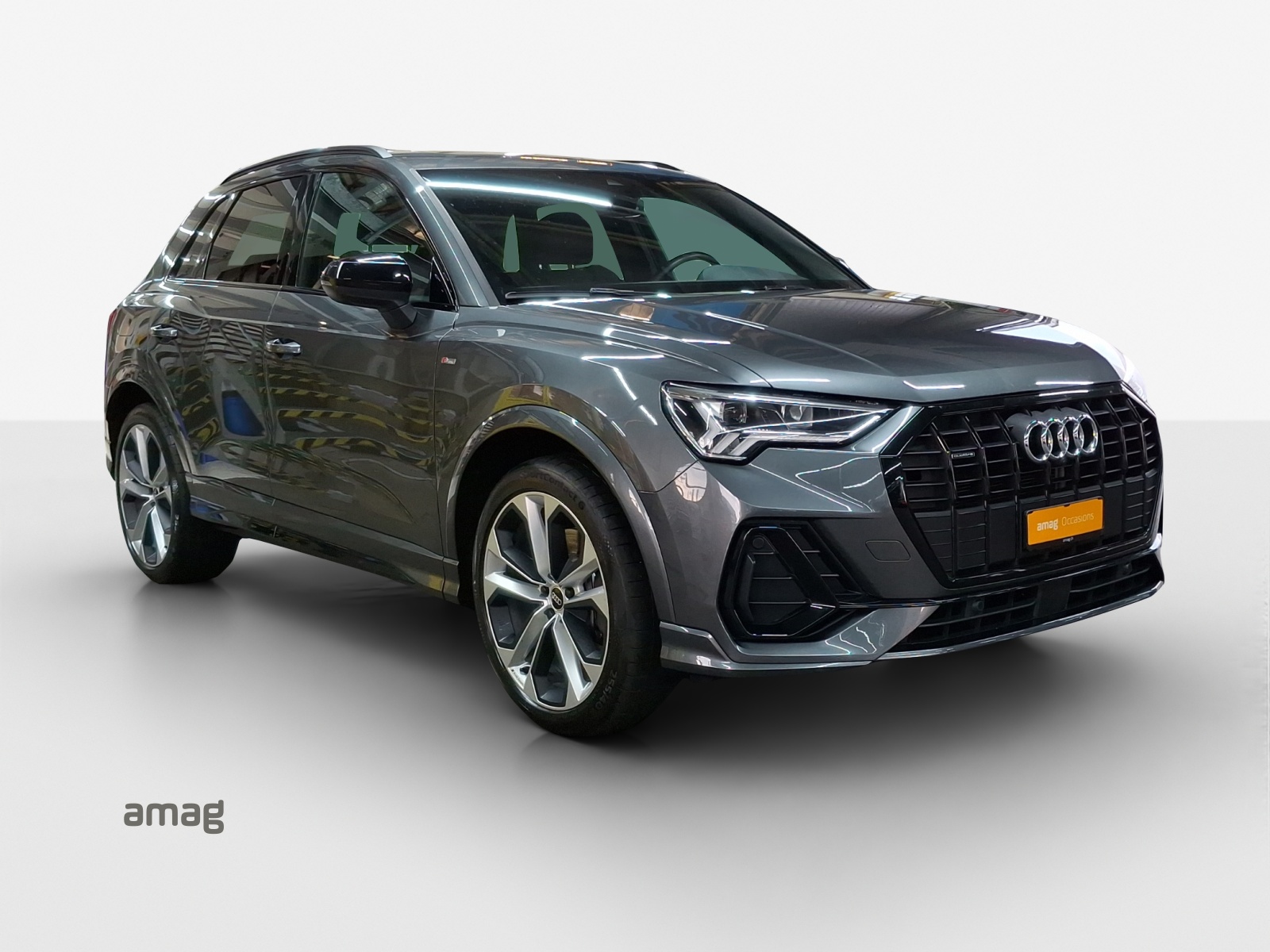 AUDI Q3 45 TFSI S line quattro S-tronic-image-5