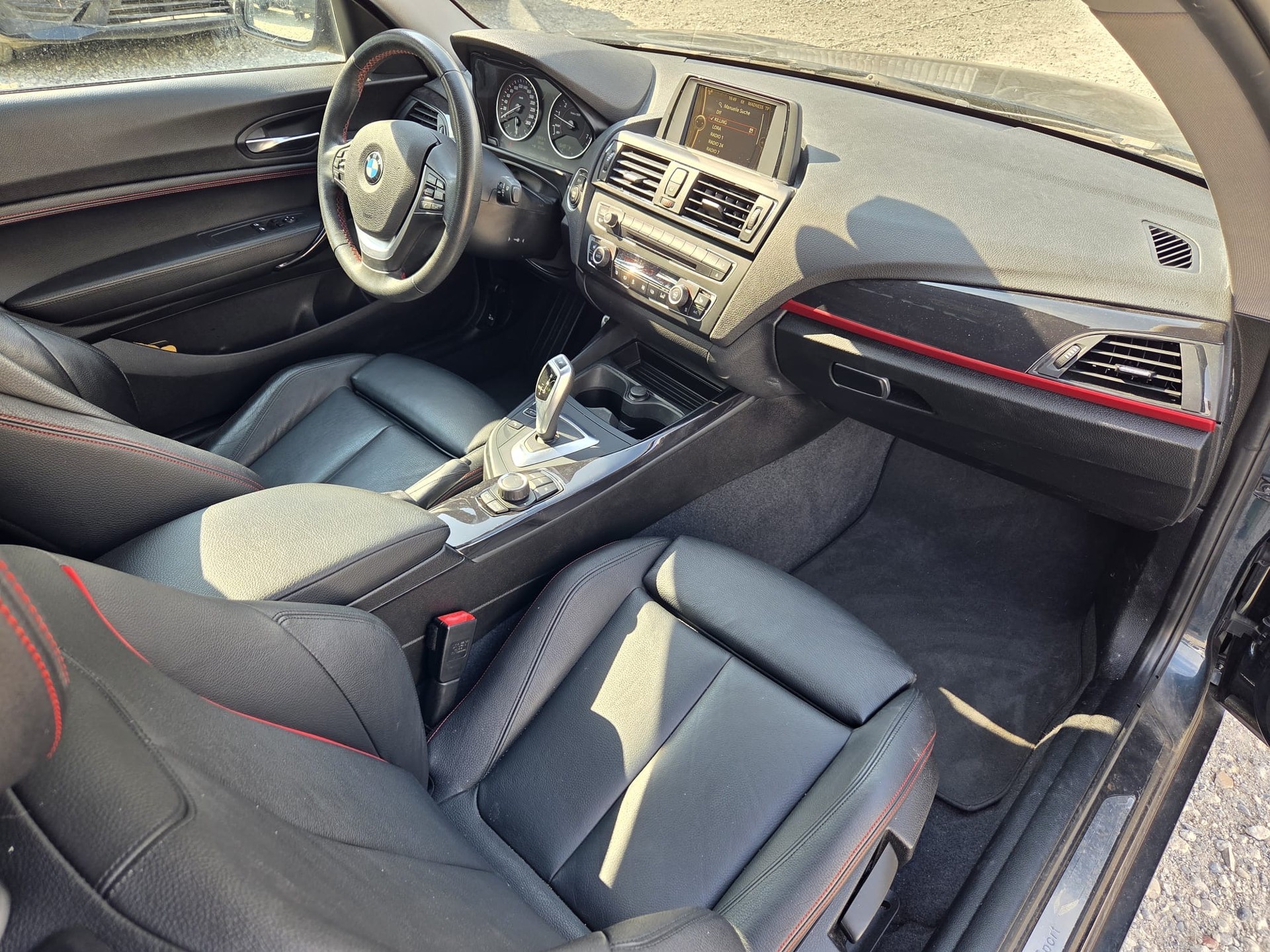 BMW 220i Sport Line Steptronic-image-11