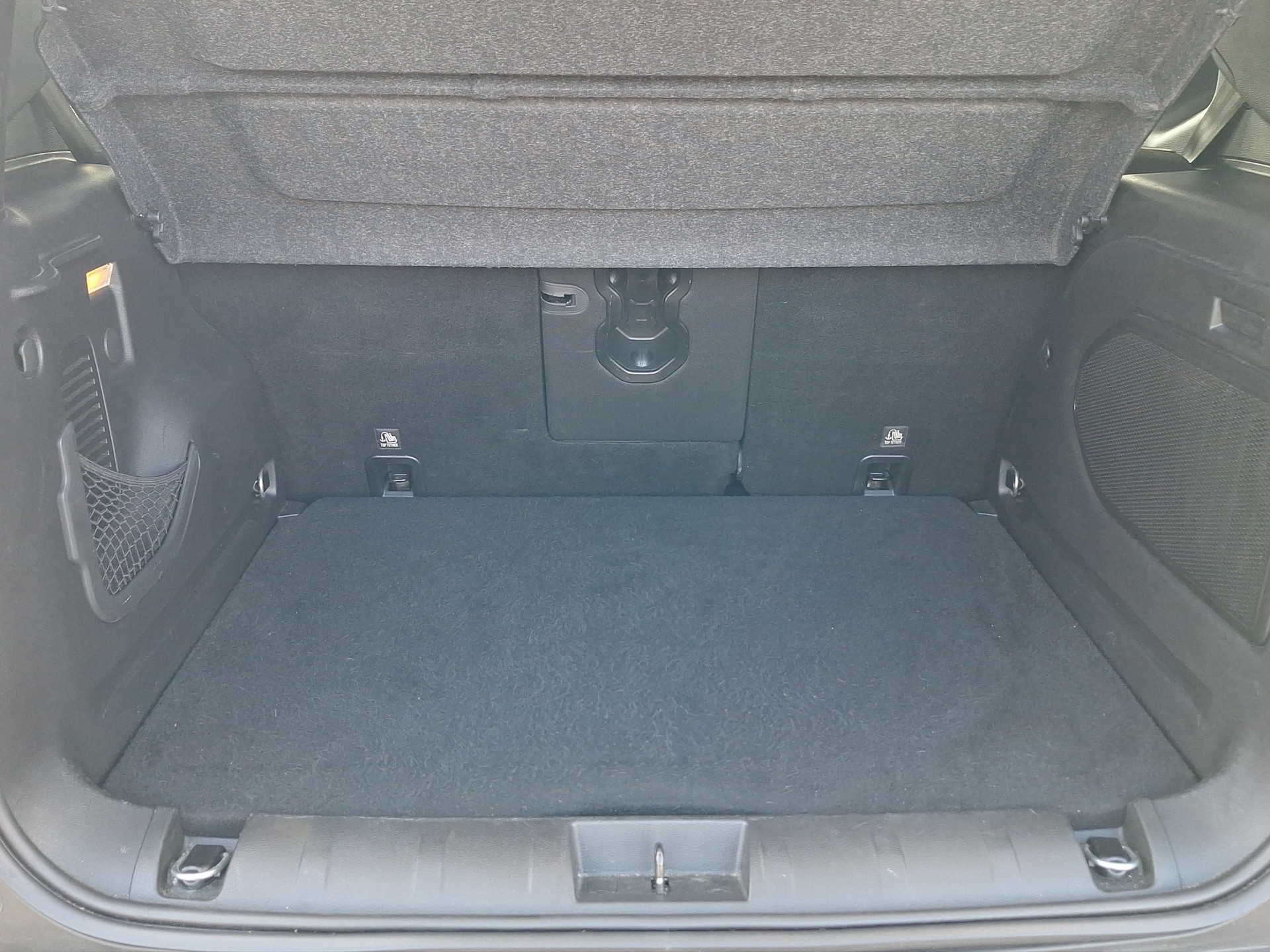 JEEP Renegade 1.3 Turbo Limited AWD-image-13