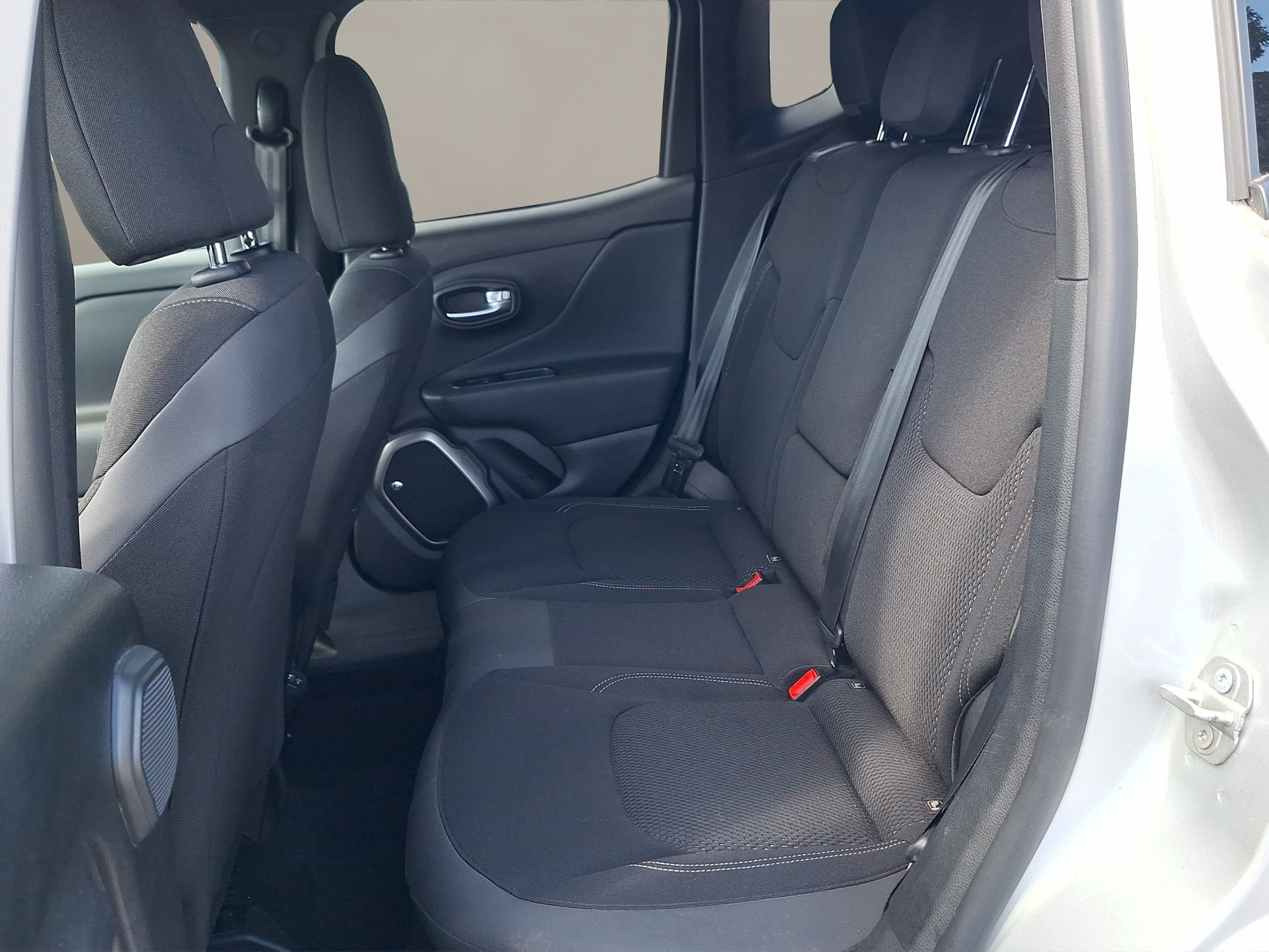JEEP Renegade 1.3 Turbo Limited AWD-image-12