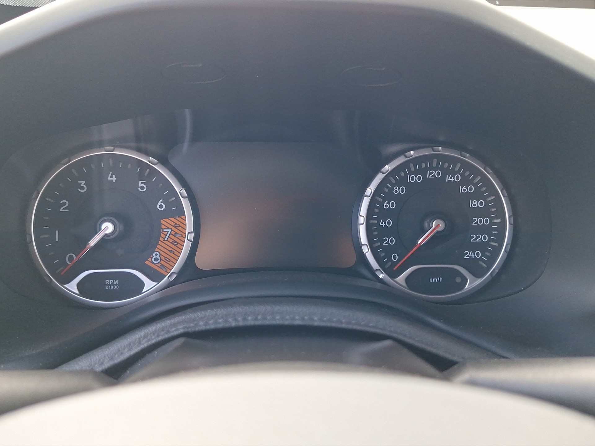JEEP Renegade 1.3 Turbo Limited AWD-image-14