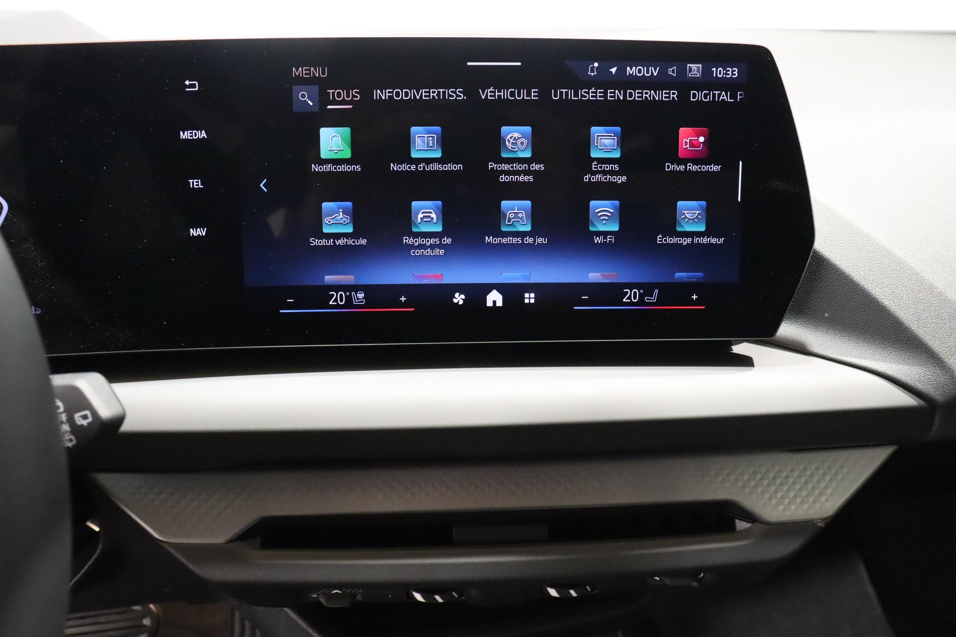 BMW 120i-image-3