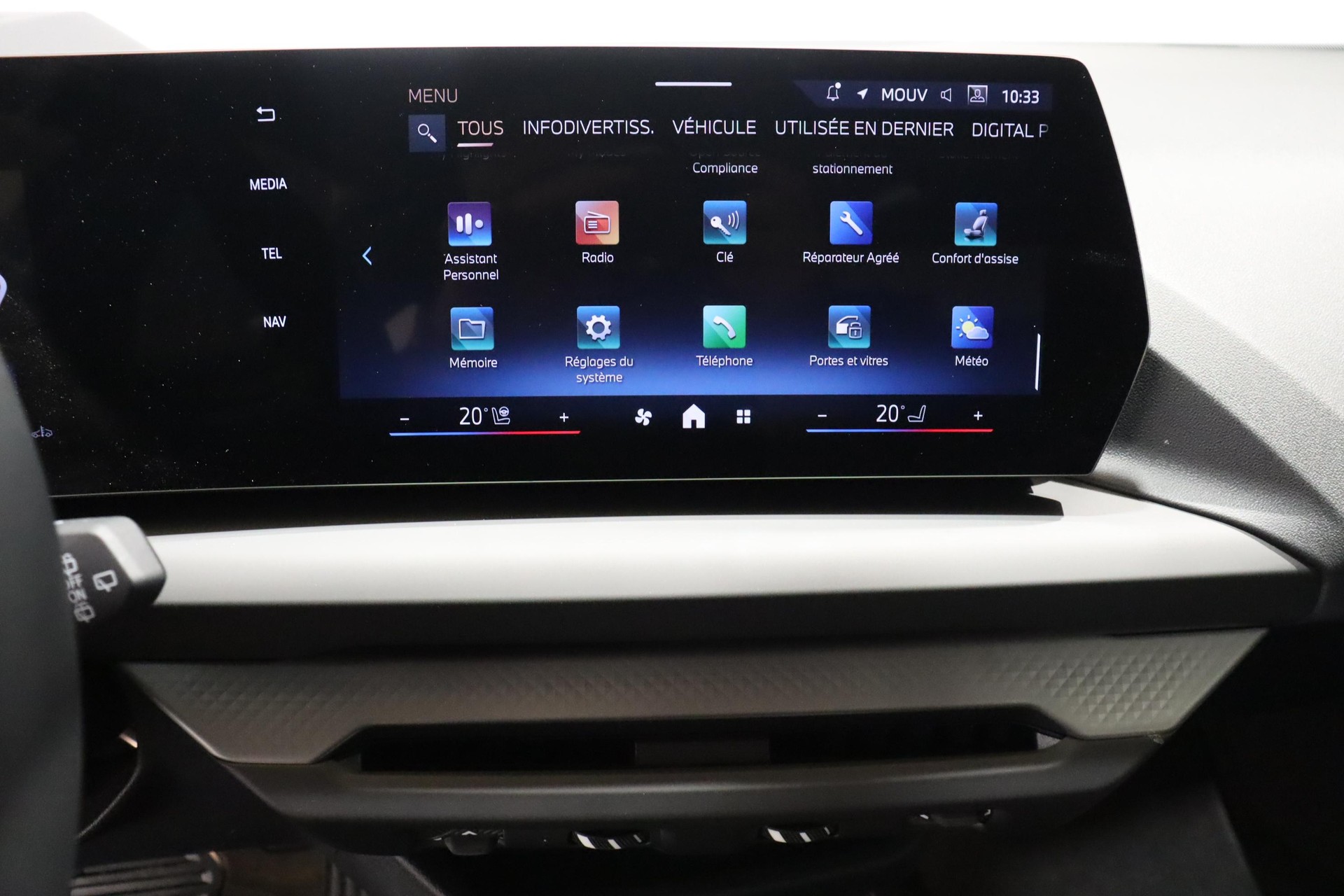 BMW 120i-image-17