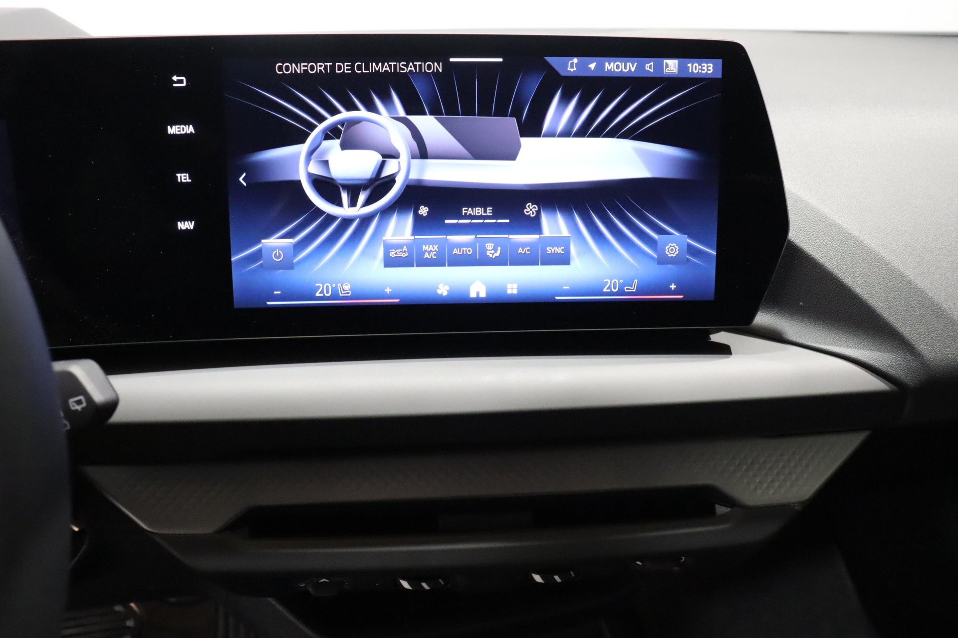 BMW 120i-image-0