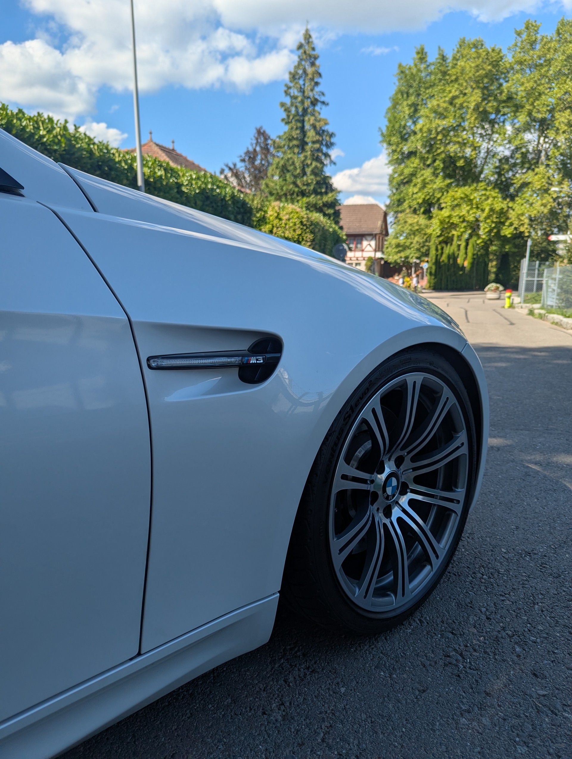 BMW M3-image-5