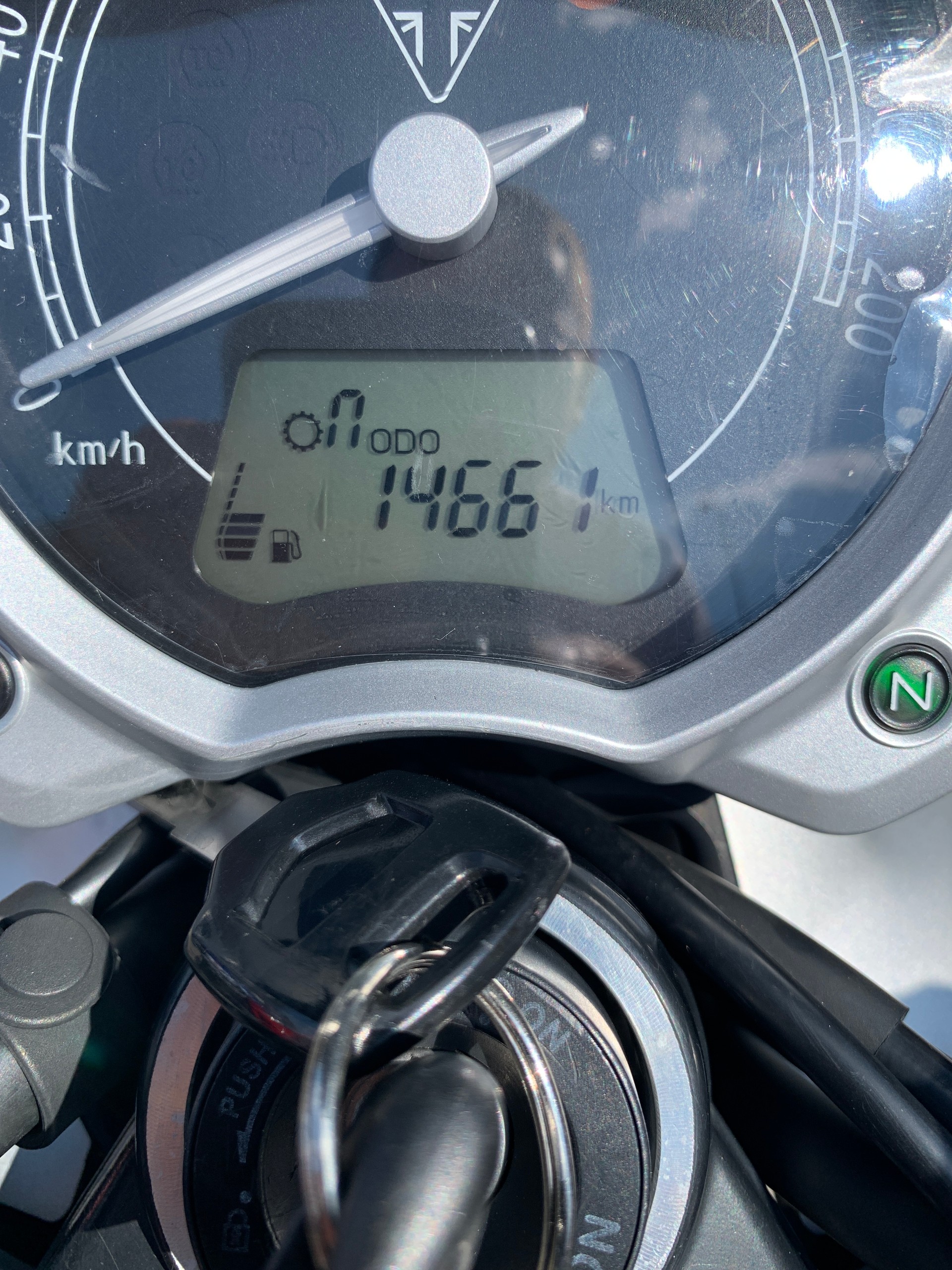TRIUMPH Street Twin-image-5