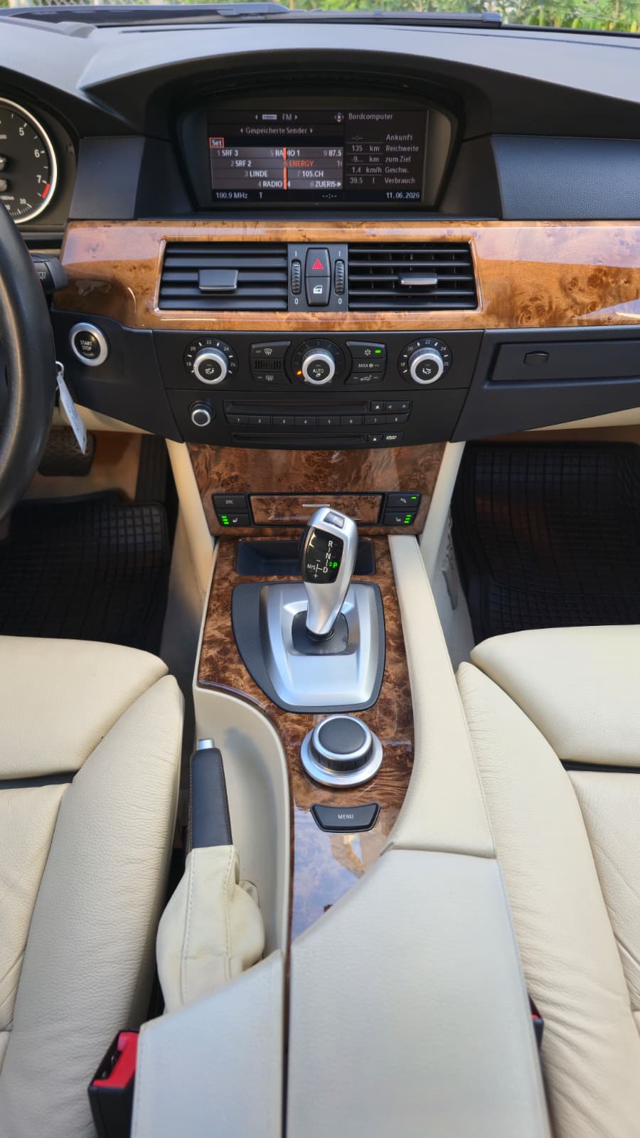 BMW 530xi Steptronic M-Paket| Facelift| Aus erster Hand| Top Ausstattung| Frisch ab MFK| AHK- Kupplung| Abstandsregelautomat|-image-14