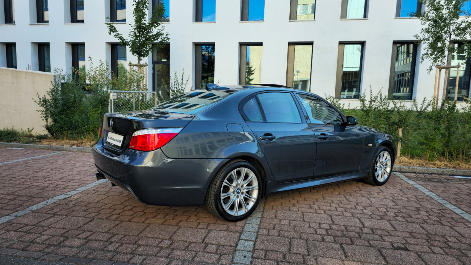 BMW 530xi Steptronic M-Paket| Facelift| Aus erster Hand| Top Ausstattung| Frisch ab MFK| AHK- Kupplung| Abstandsregelautomat|-image-5