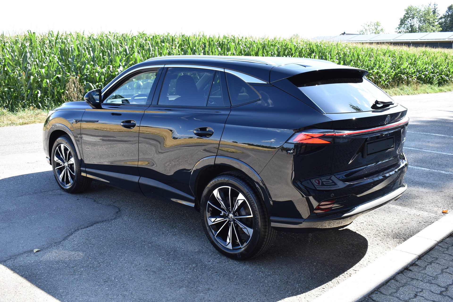 MG HS 1.5 T Hybrid+ Luxury-image-4