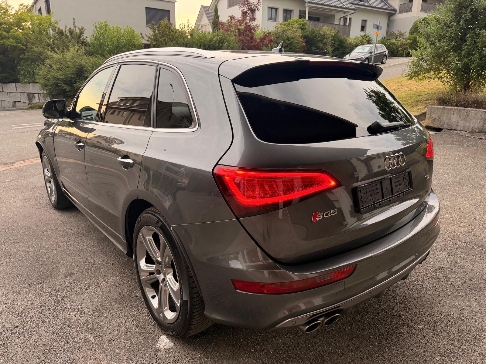 AUDI SQ5 3.0 TDI plus quattro tiptronic-image-2