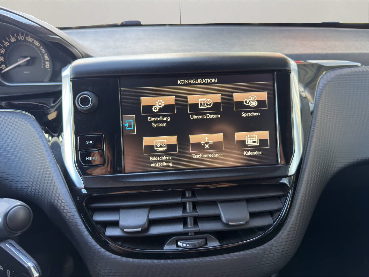 PEUGEOT 2008 1.2 PureTech 110 PS Style Automat-image-6