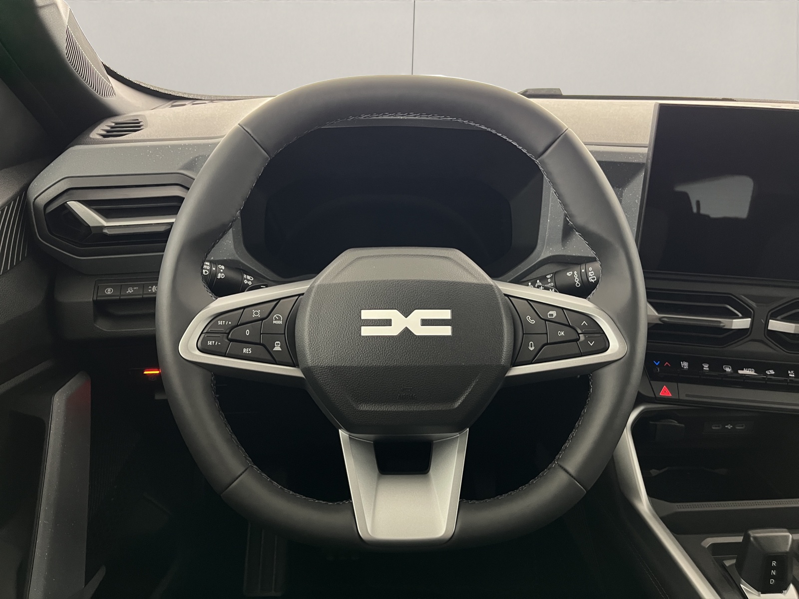 DACIA Bigster 1.2 Hybrid Journey 4WD-image-9