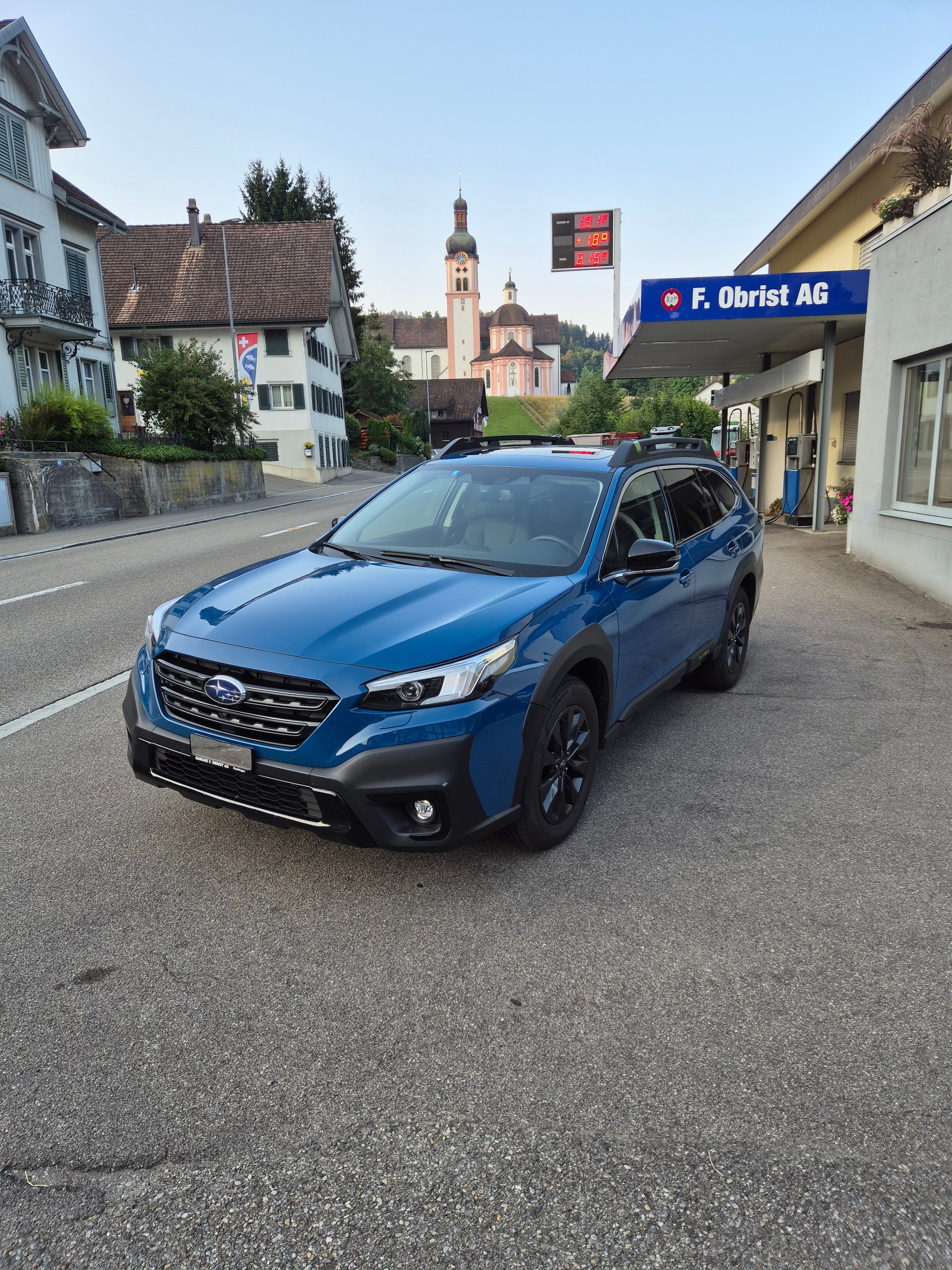 SUBARU Outback 2.5i Crossroad AWD Lineartronic-image-2