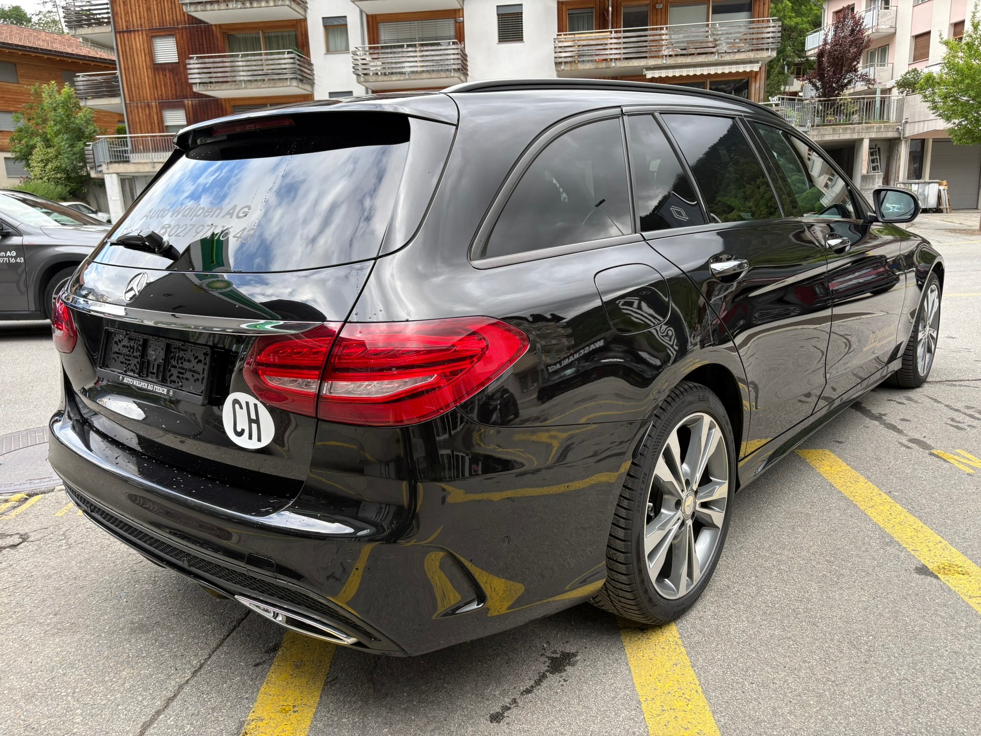 MERCEDES-BENZ C 250 BlueTEC AMG Line 4M-image-4