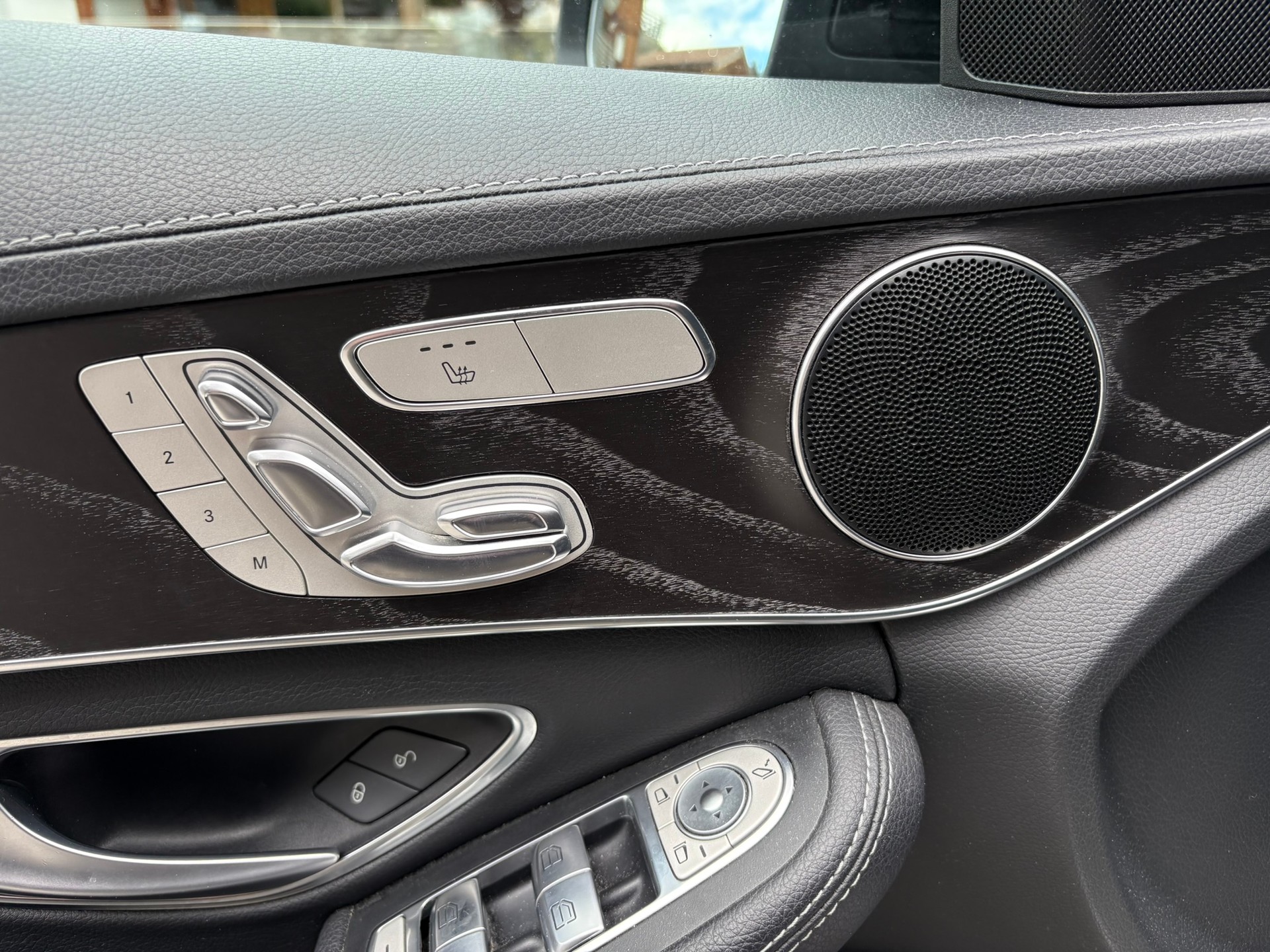 MERCEDES-BENZ C 250 BlueTEC AMG Line 4M-image-9