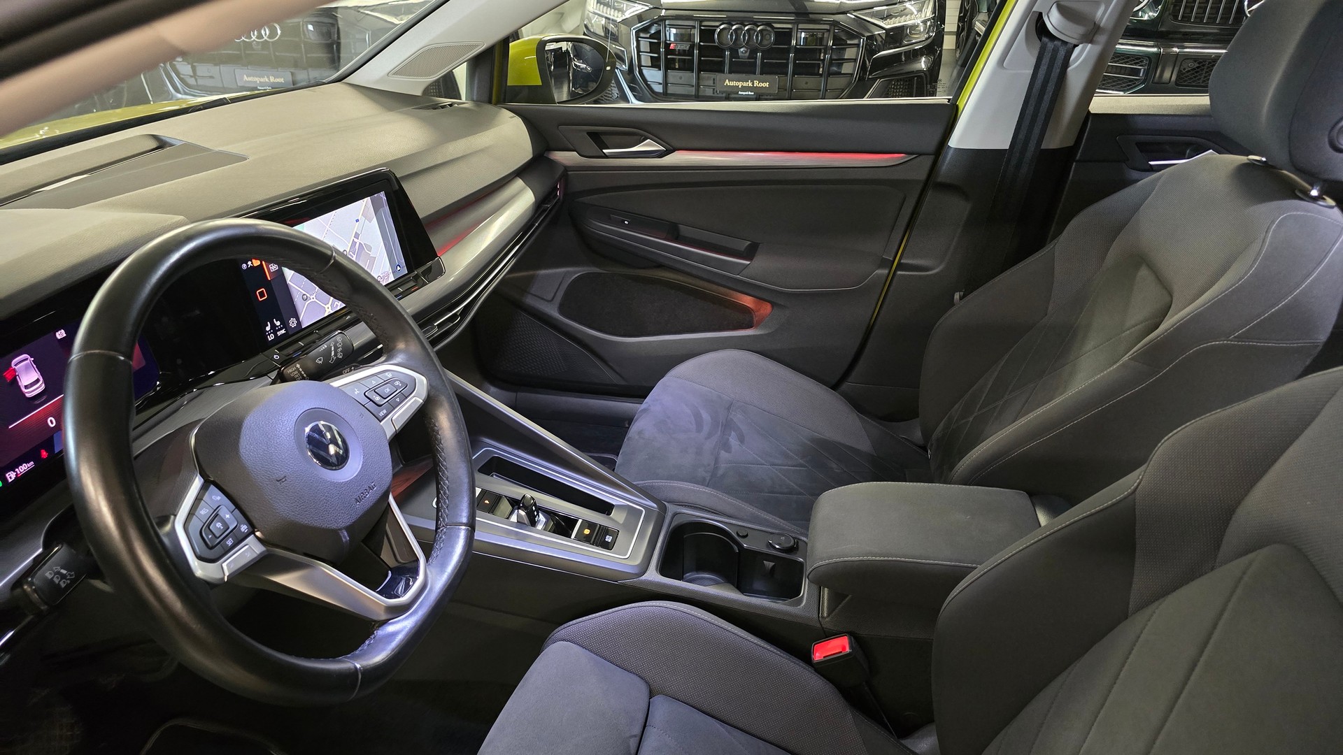VW Golf 1.5 eTSI mHEV ACT First Edition DSG-image-16