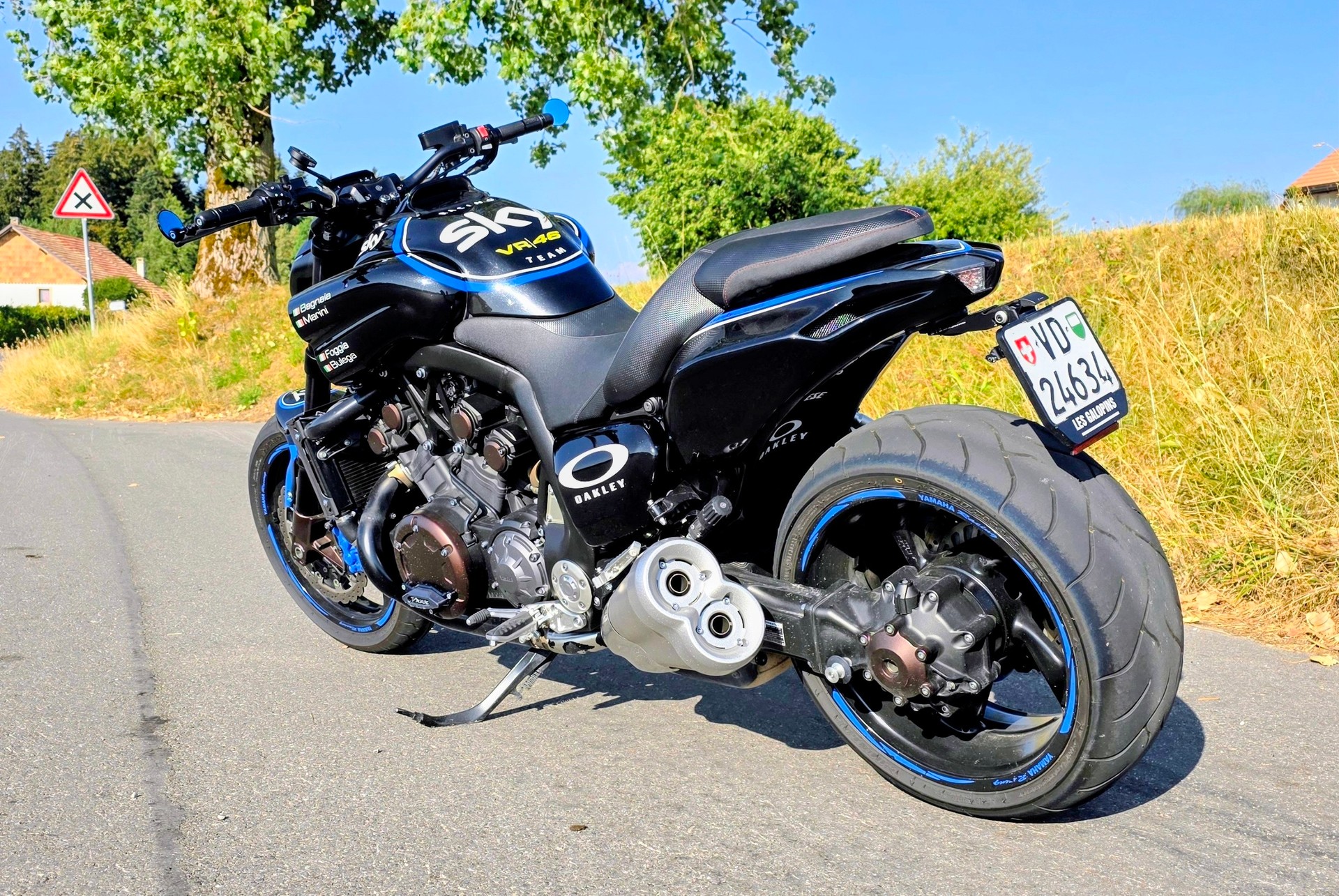 YAMAHA V-MAX